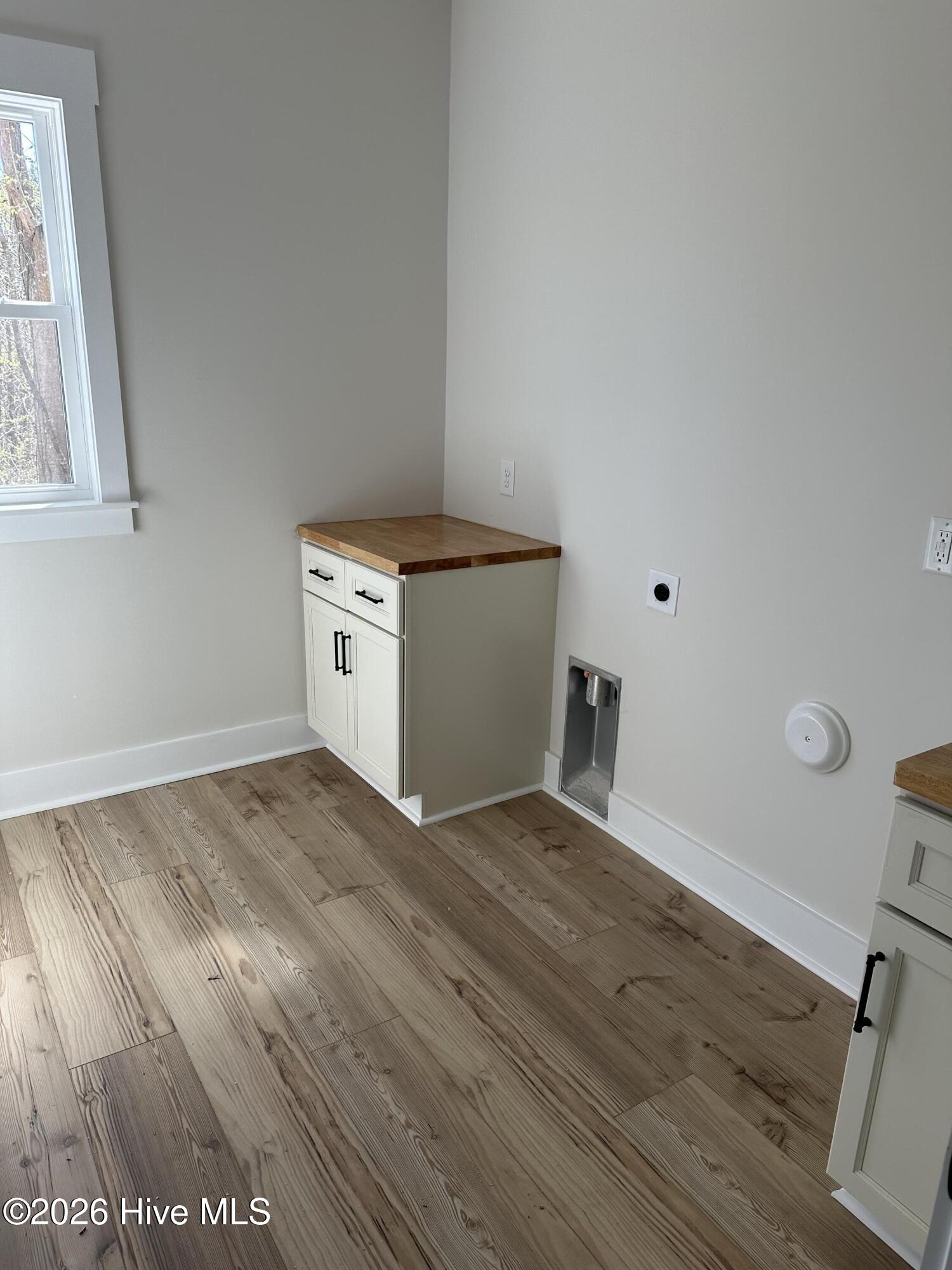 100561346 | Photo 19