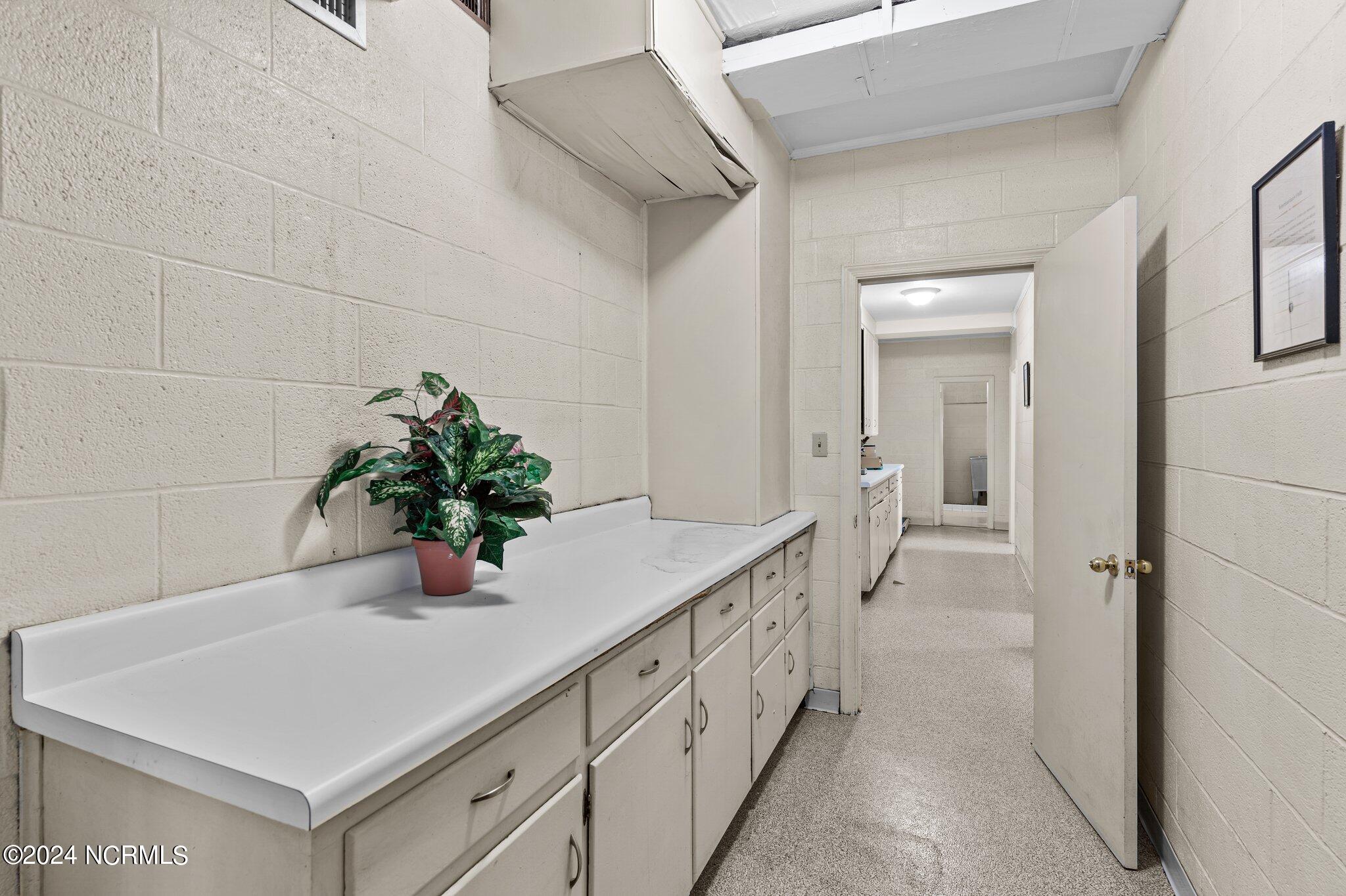 100517313 | Photo 15