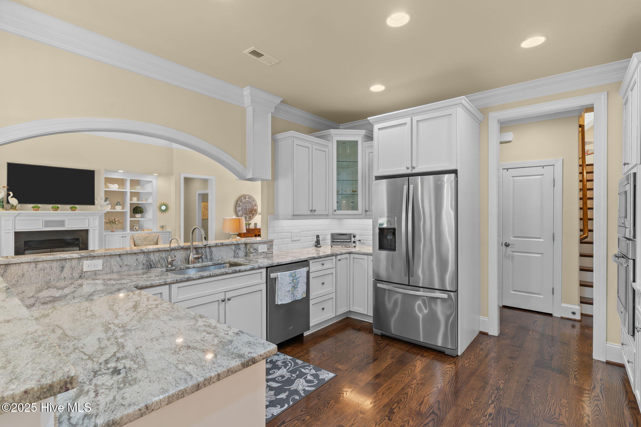 100552271 | Photo 13