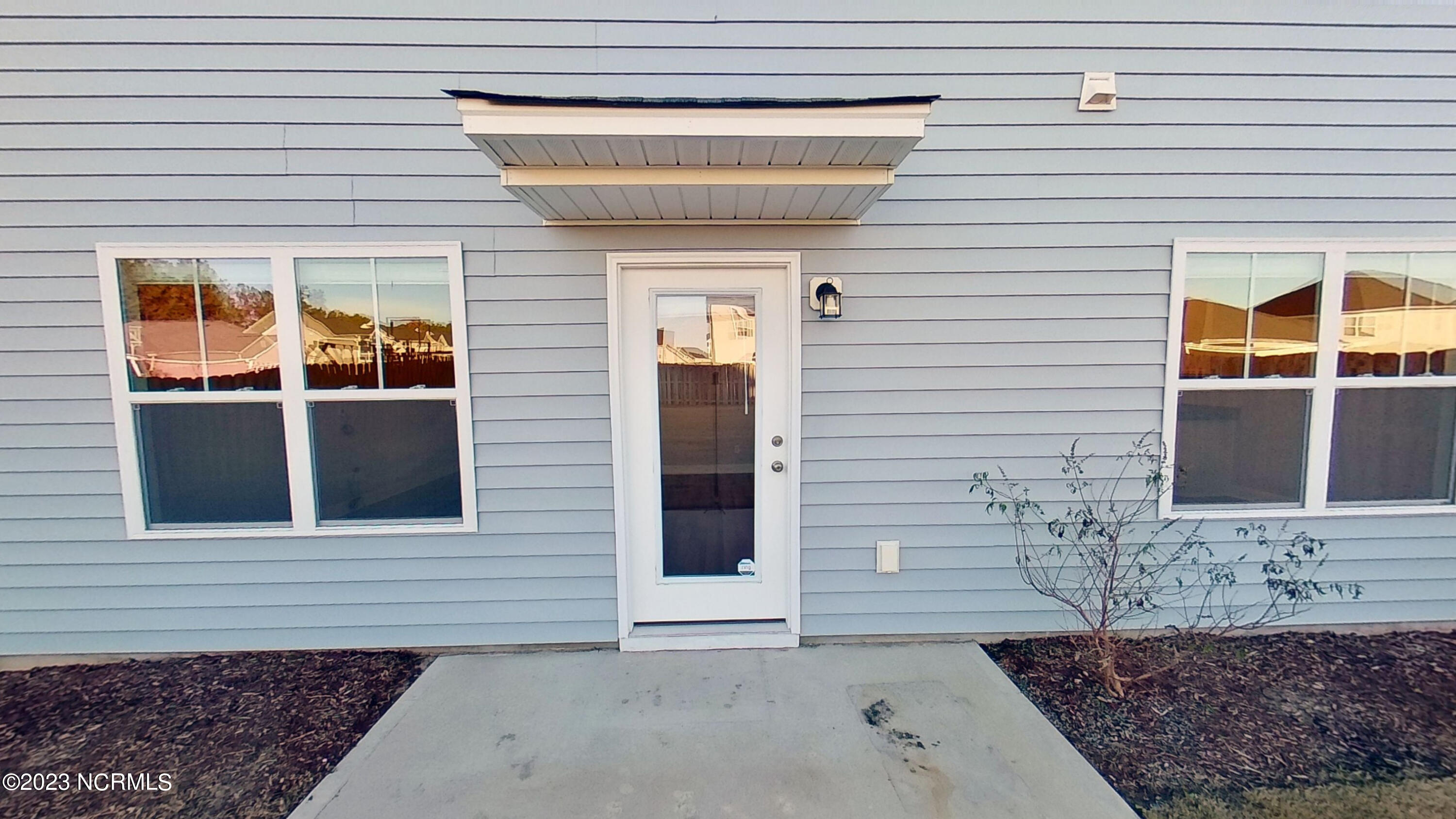 100543878 | Photo 39