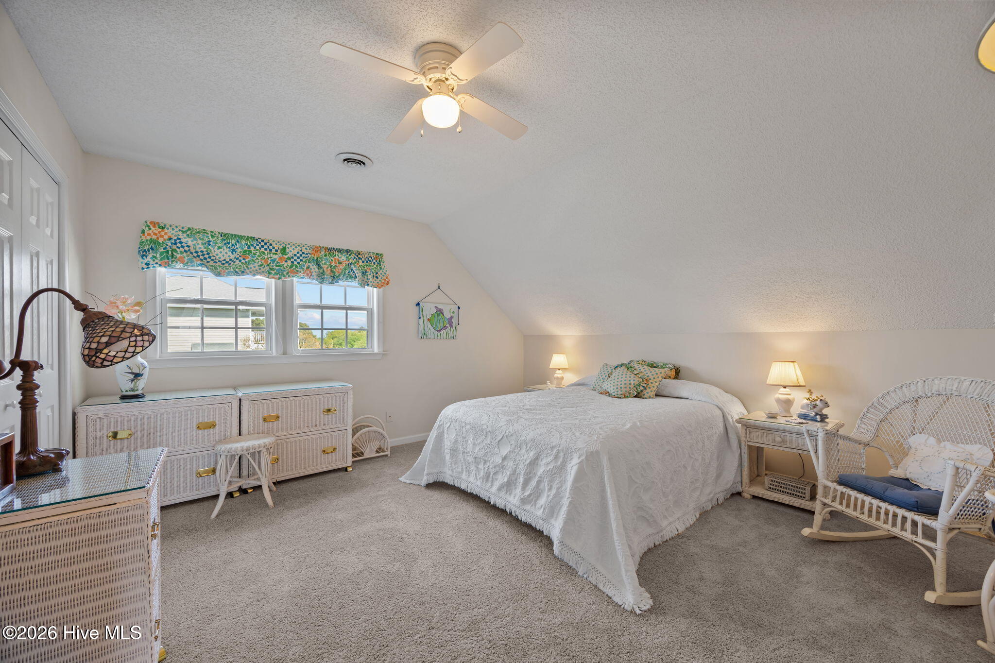 160 Live Oak Road,Newport