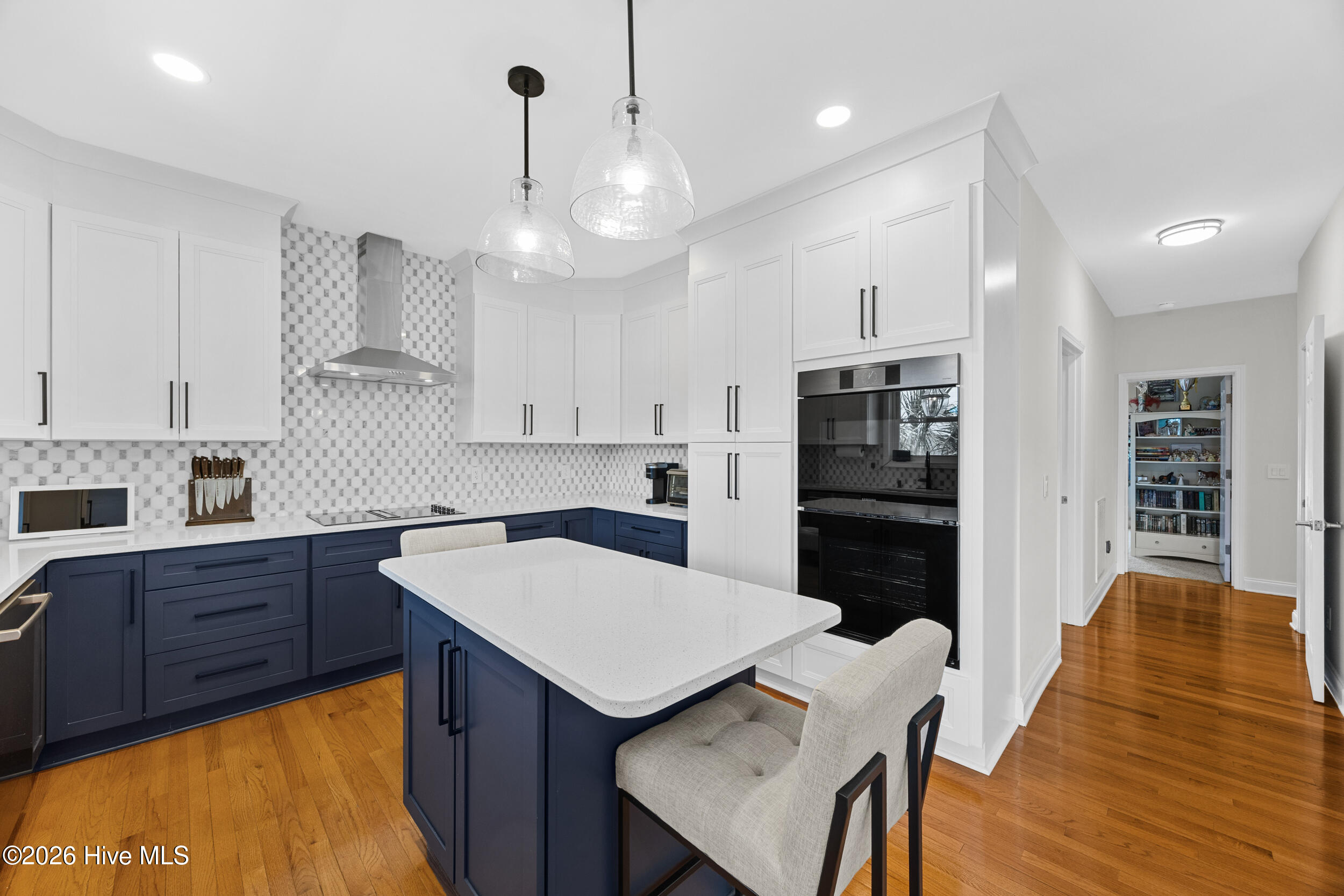 100567542 | Photo 20