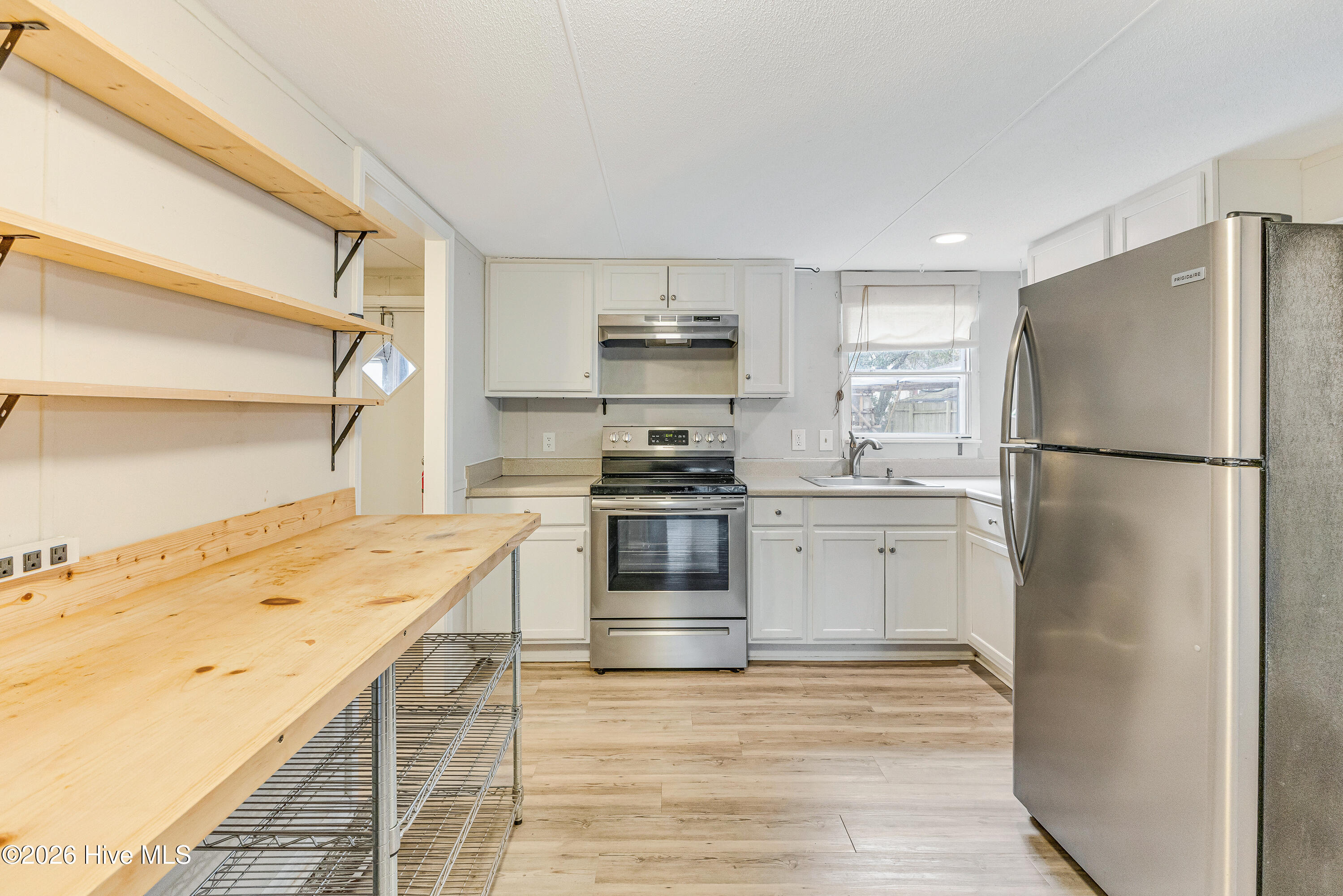 100557836 | Photo 12