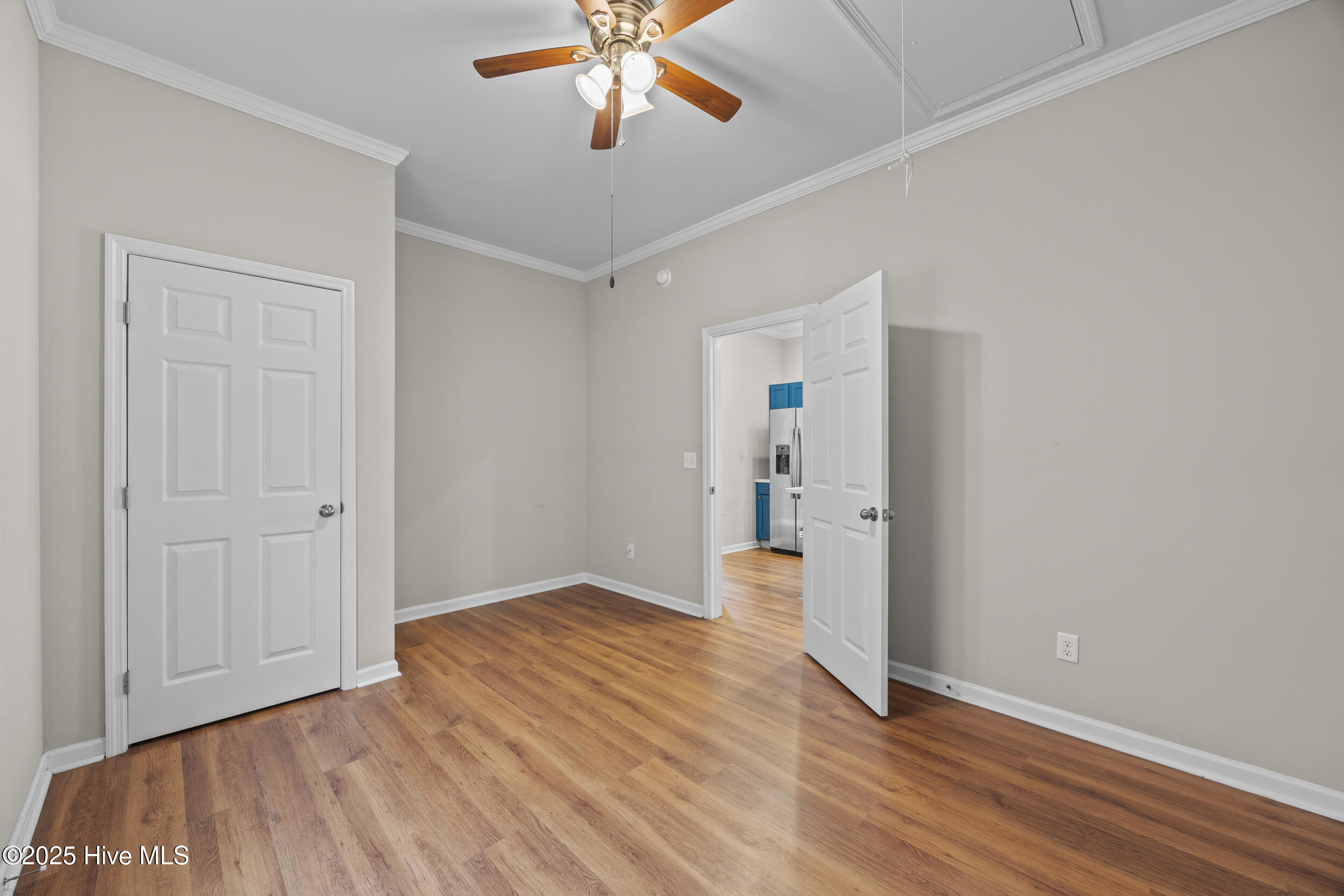 100528550 | Photo 38