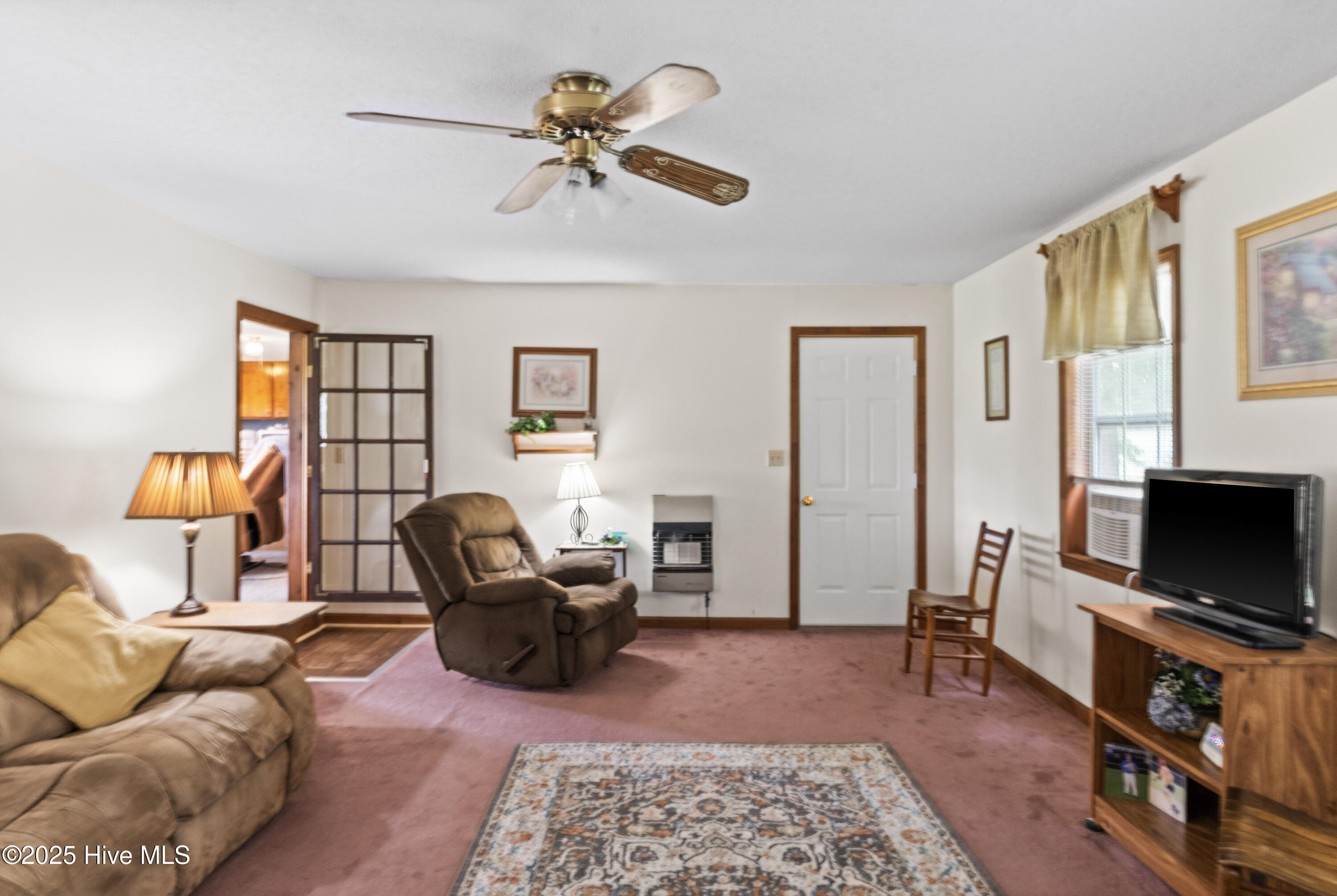 100523793 | Photo 16