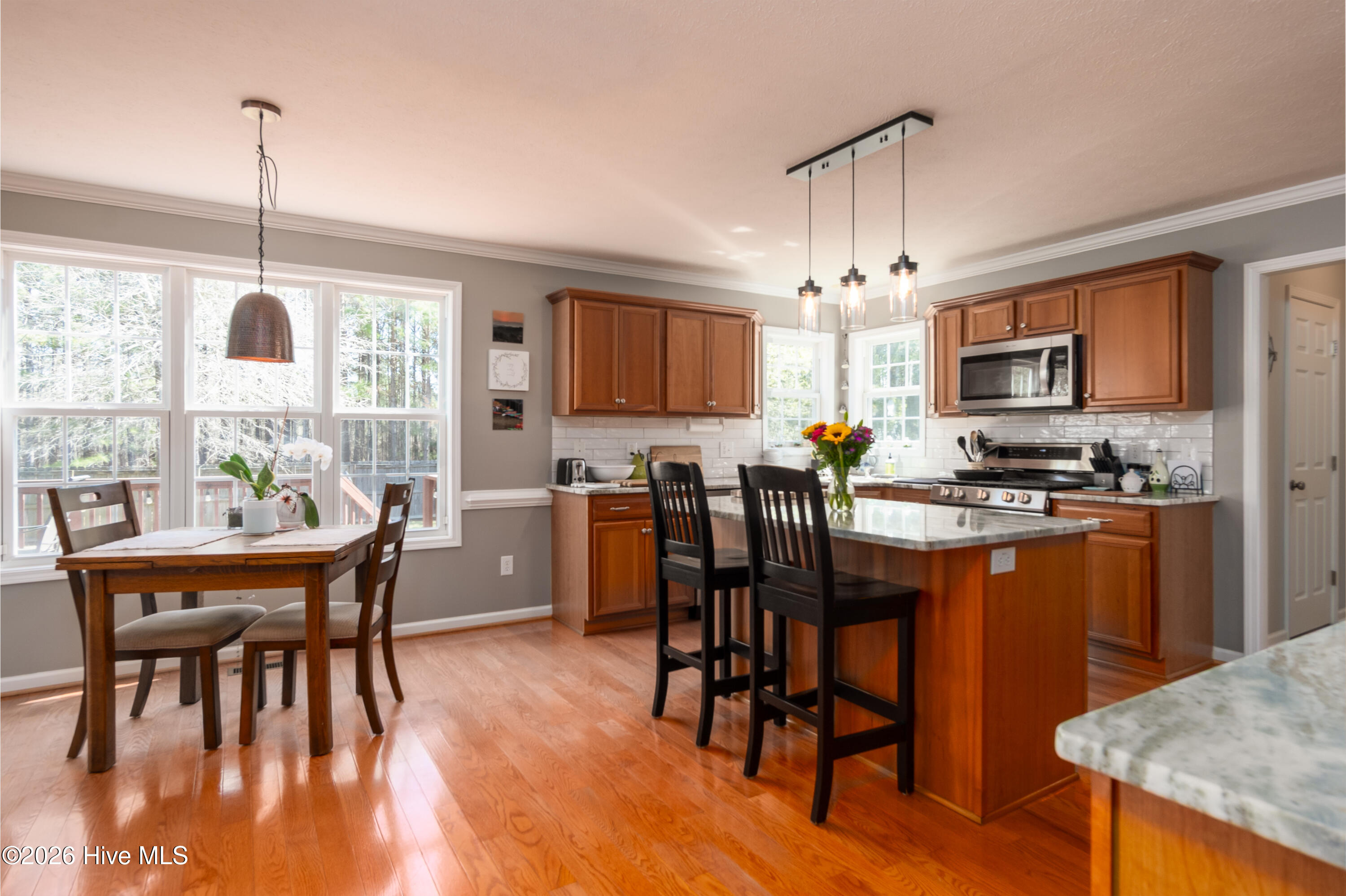 100569797 | Photo 19