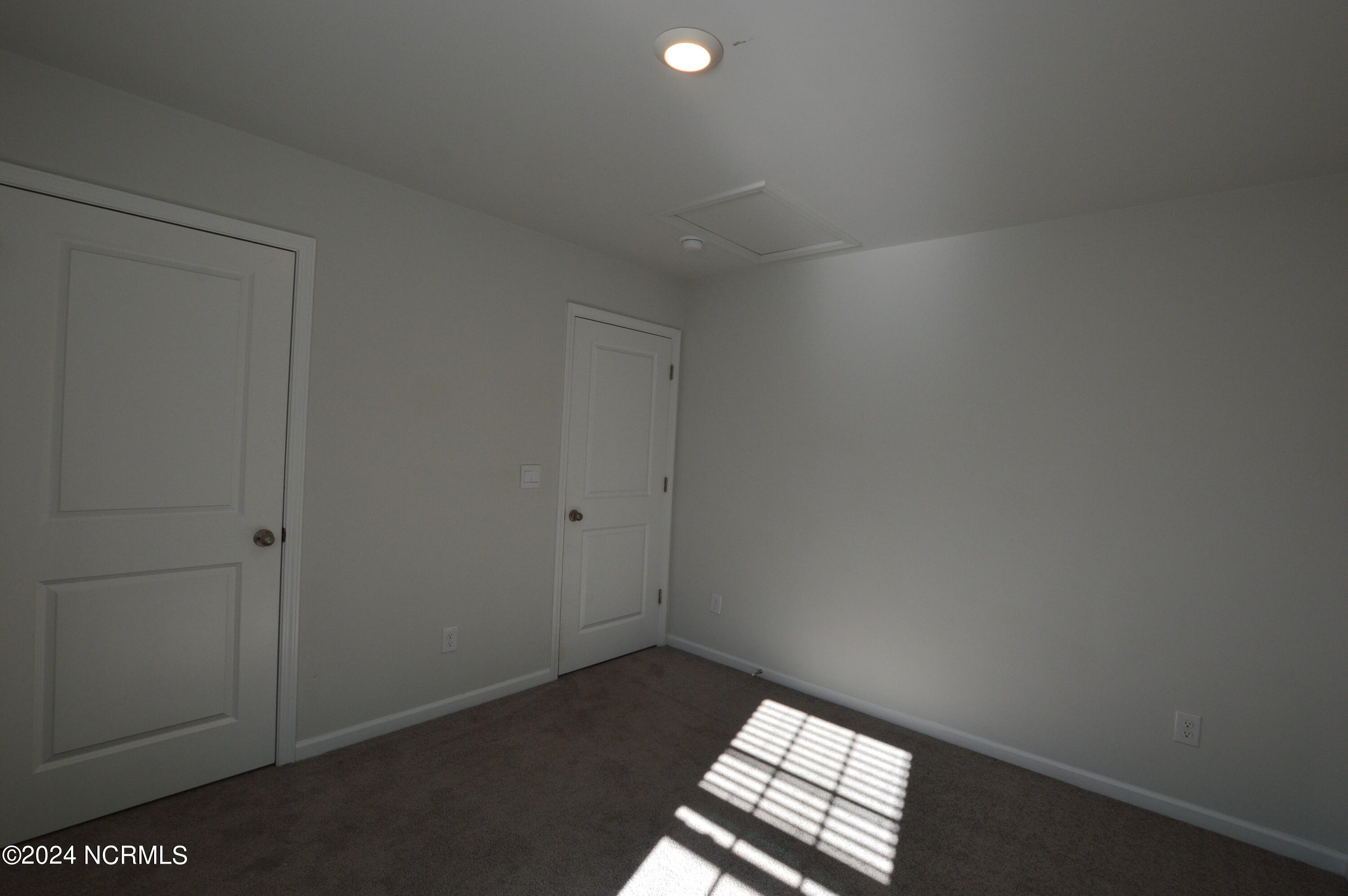 100549167 | Photo 21