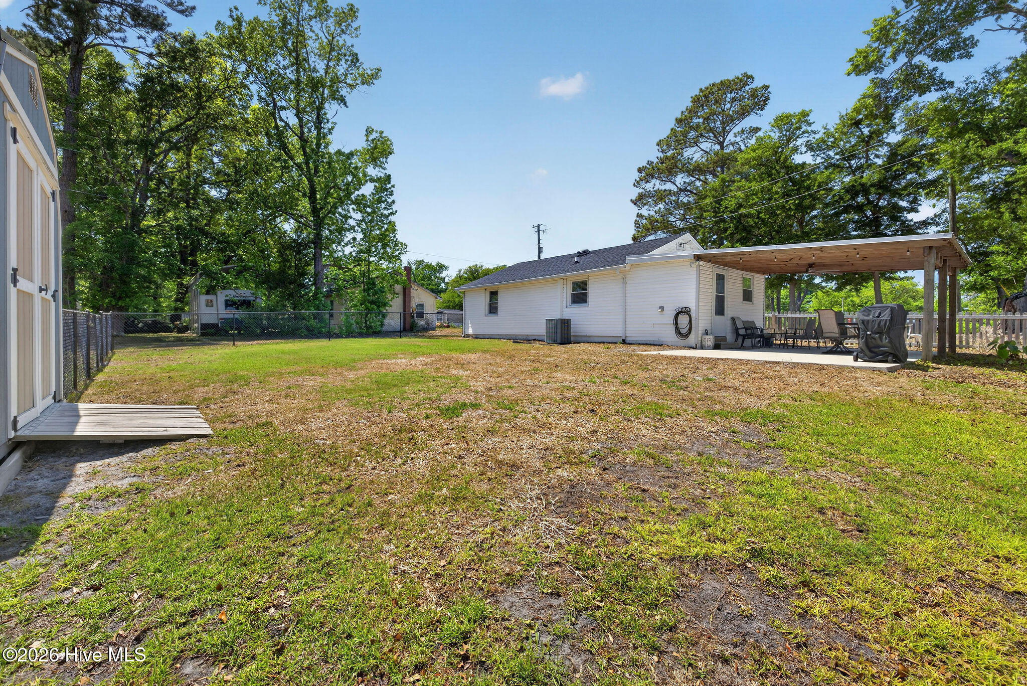 100570164 | Photo 12