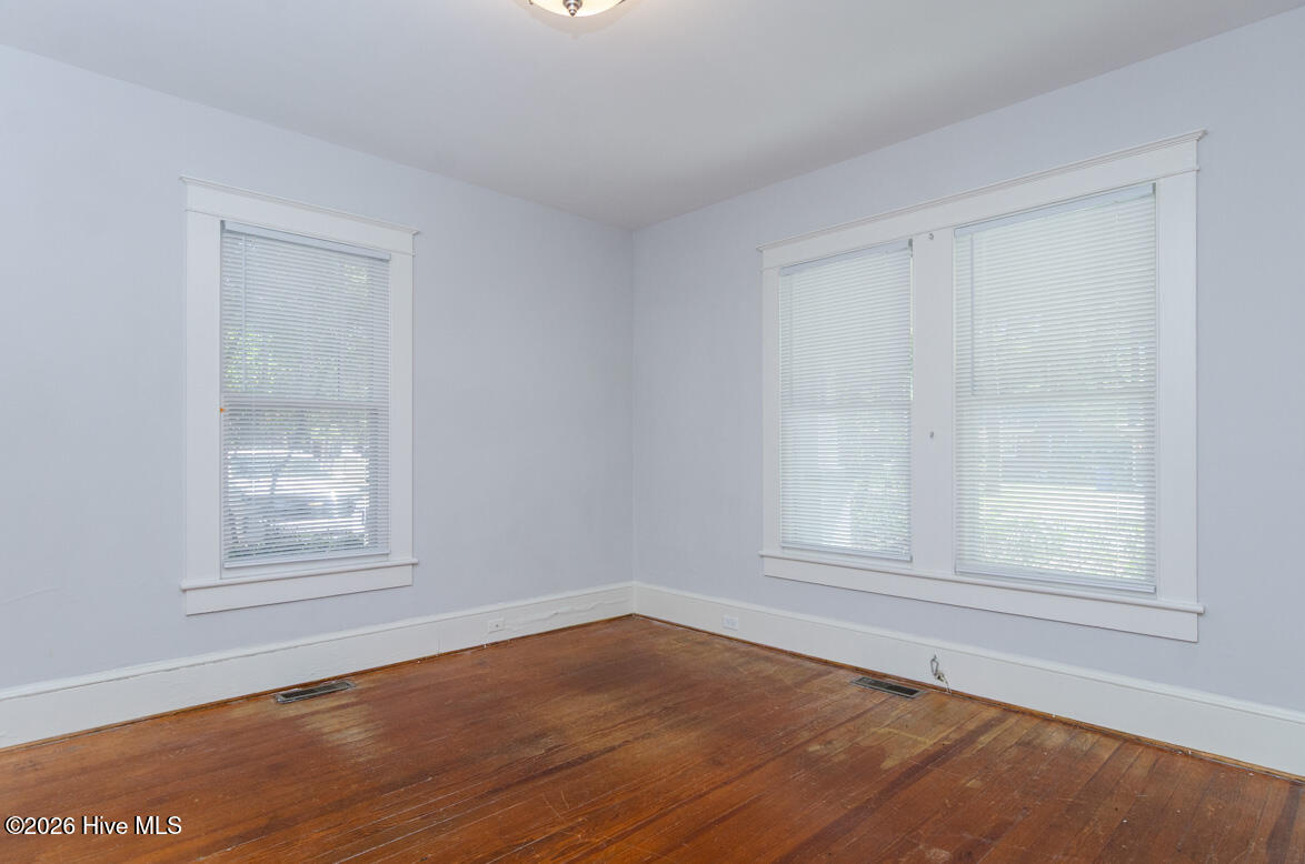 100561400 | Photo 22