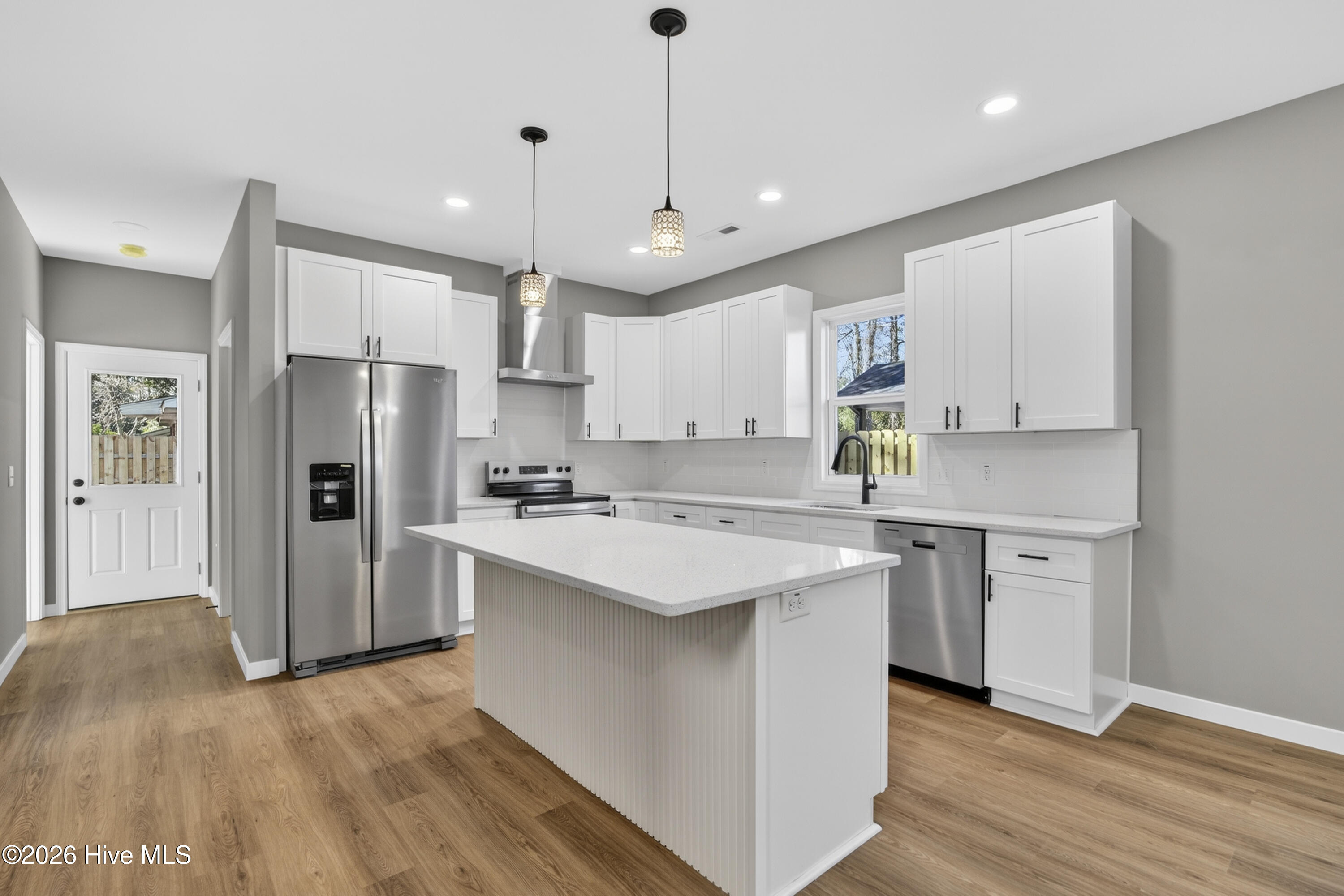 100550006 | Photo 16