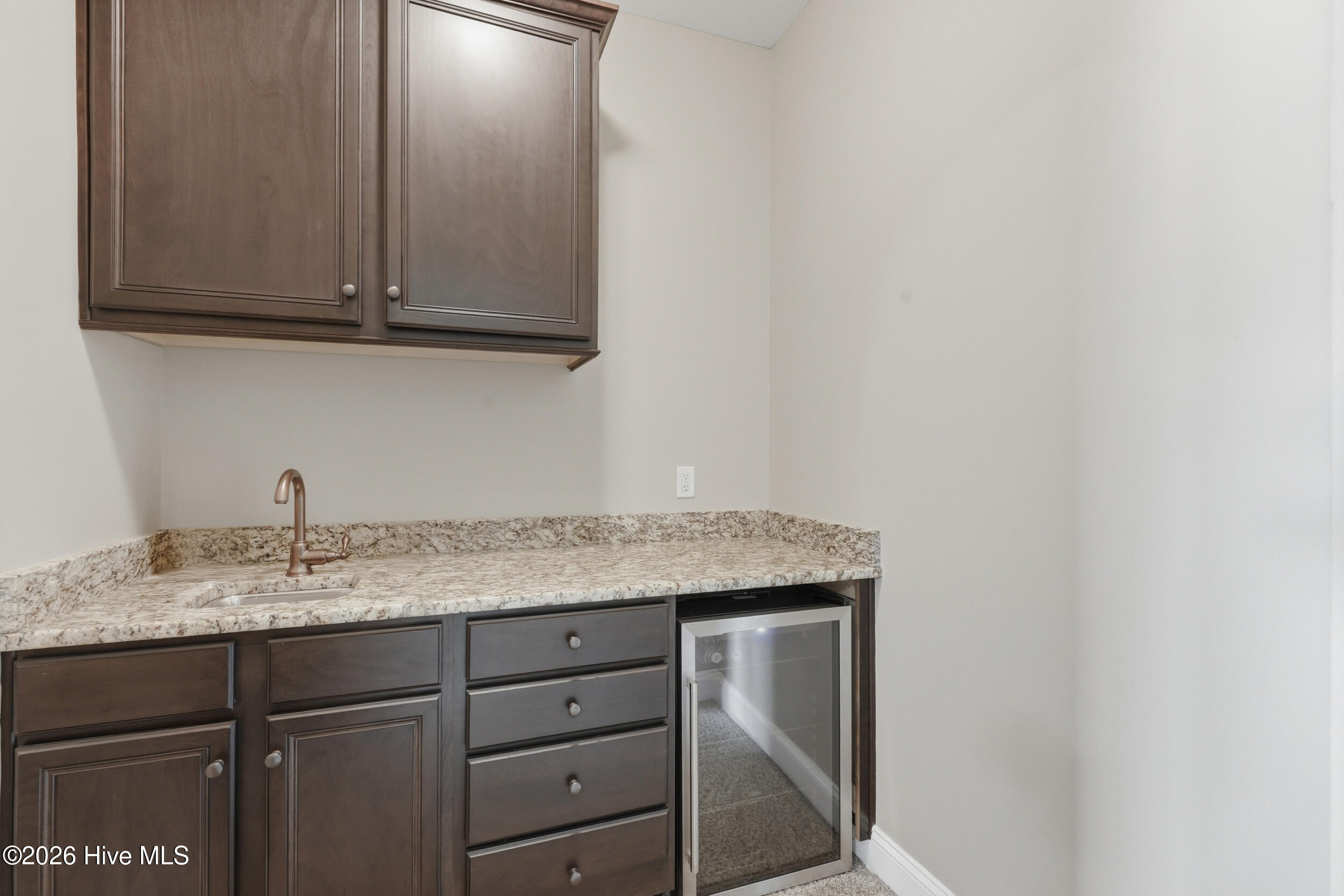 100551970 | Photo 60