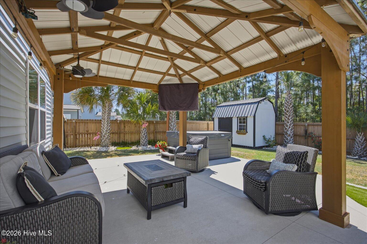 100570565 | Photo 36