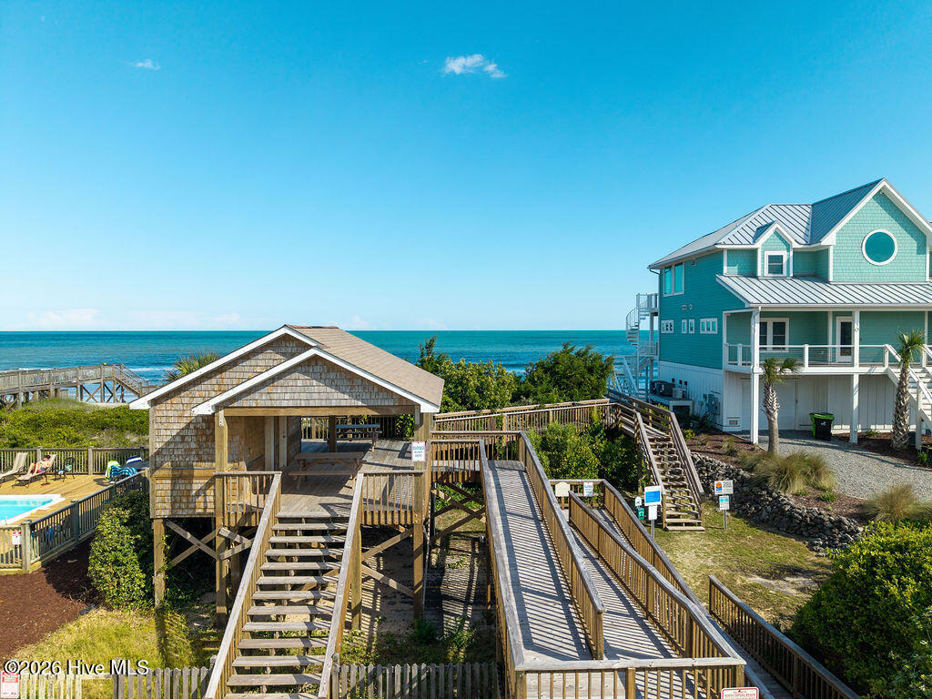 1 Bottlenose Boulevard,North Topsail Beach
