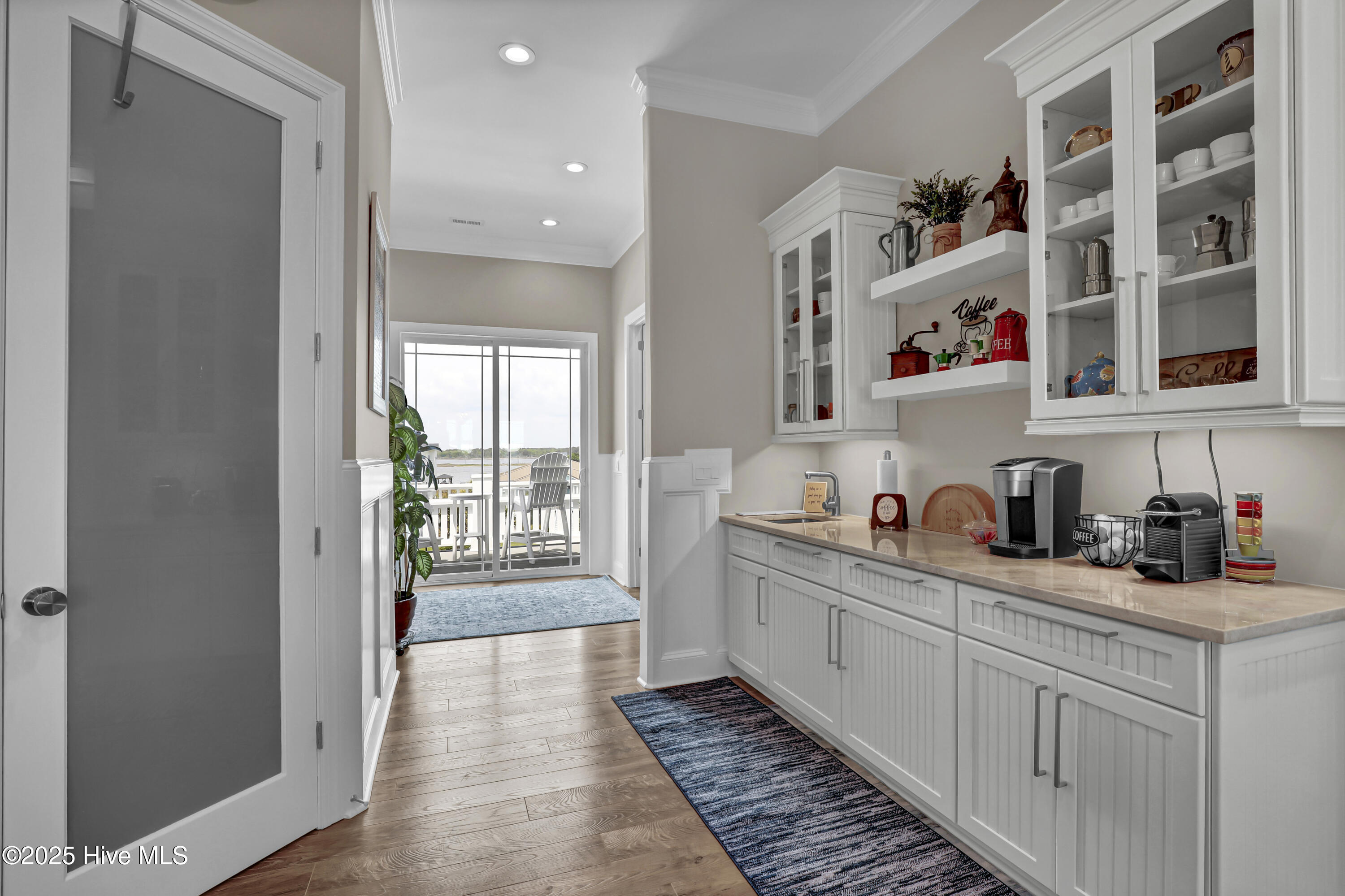 100503420 | Photo 43