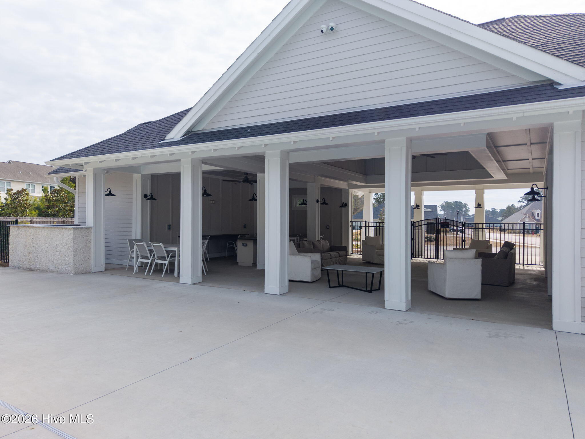 100555424 | Photo 59