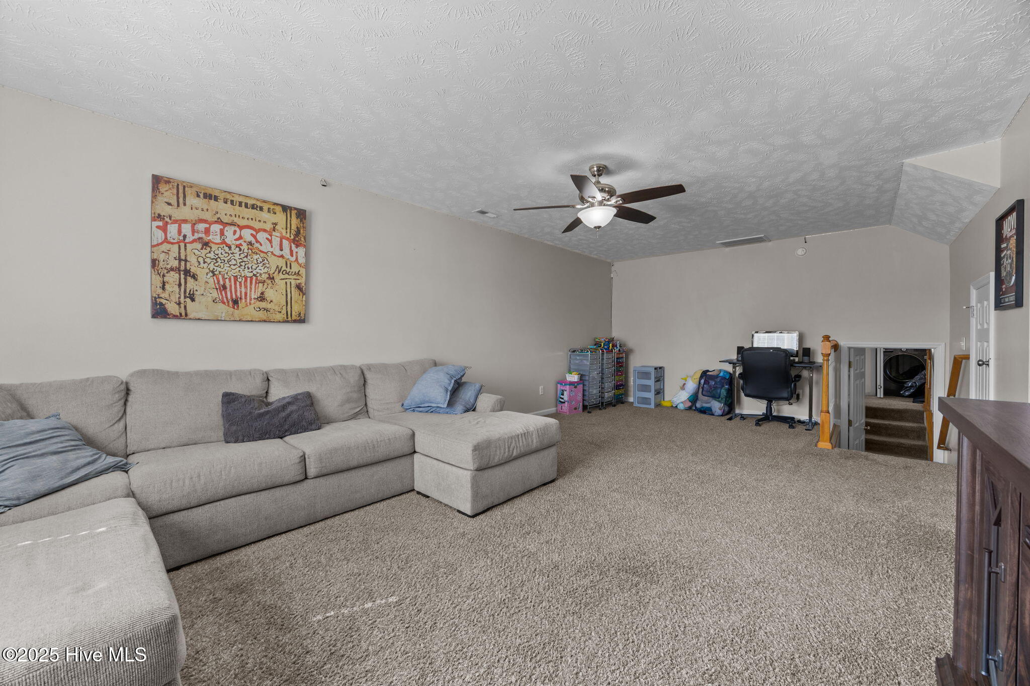 100538384 | Photo 14