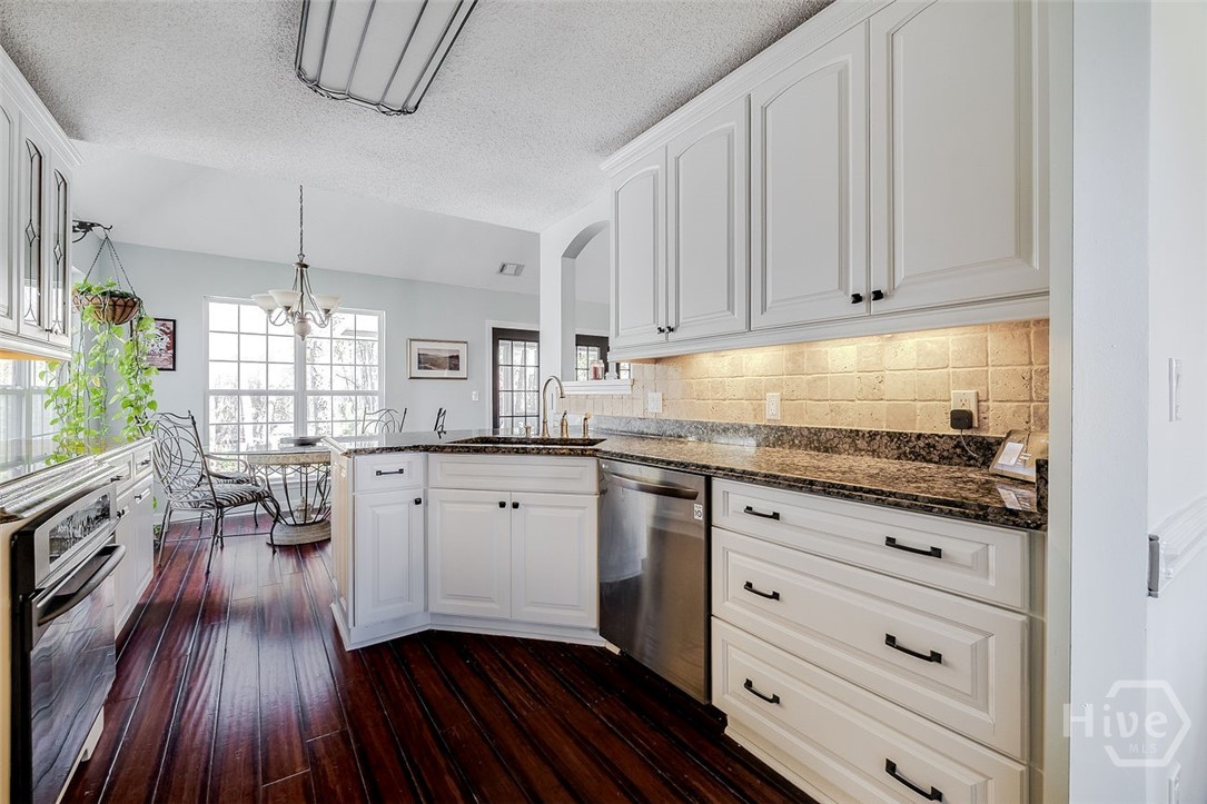Updated, Spacious Kitchen