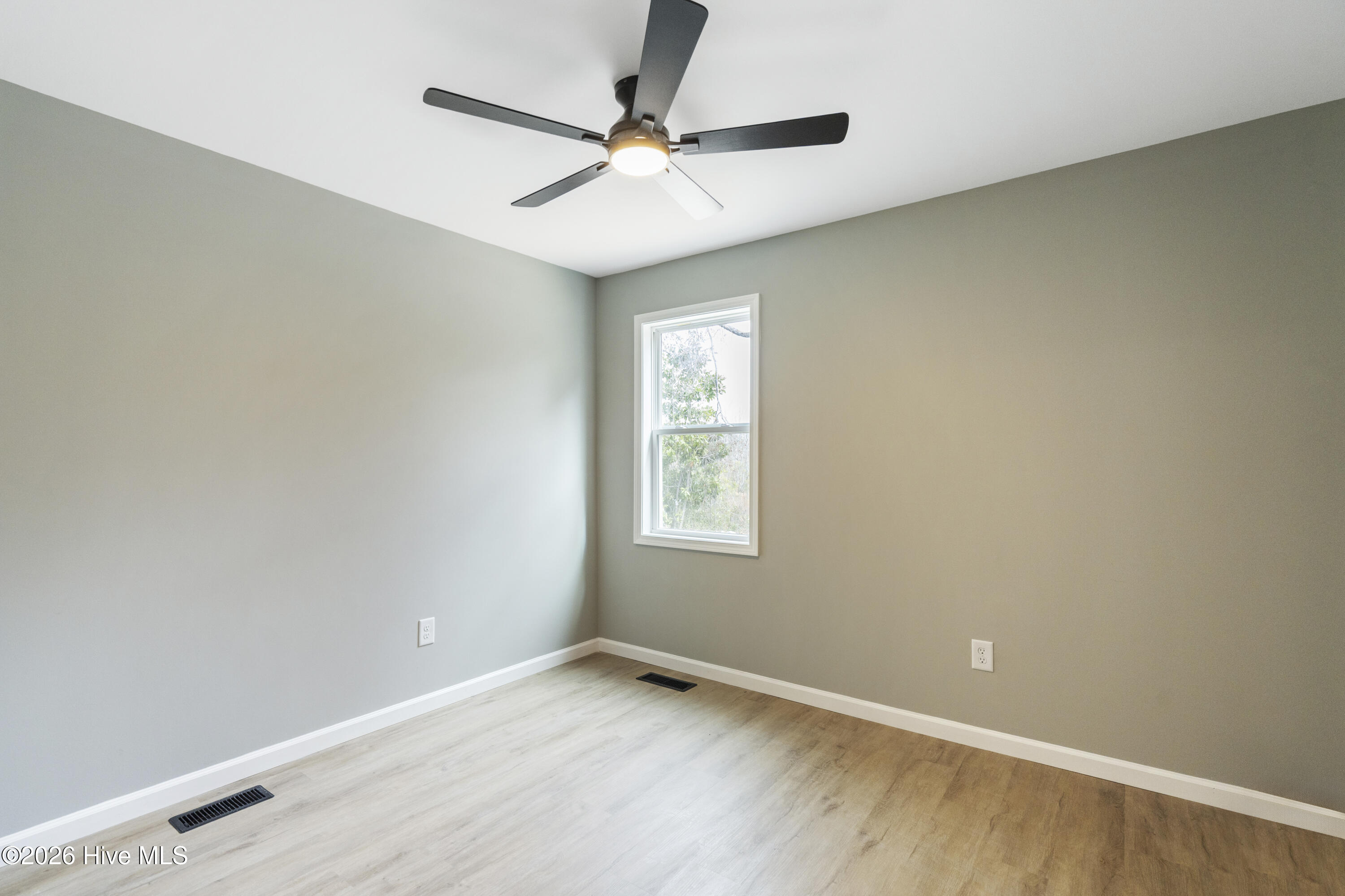 100556703 | Photo 36