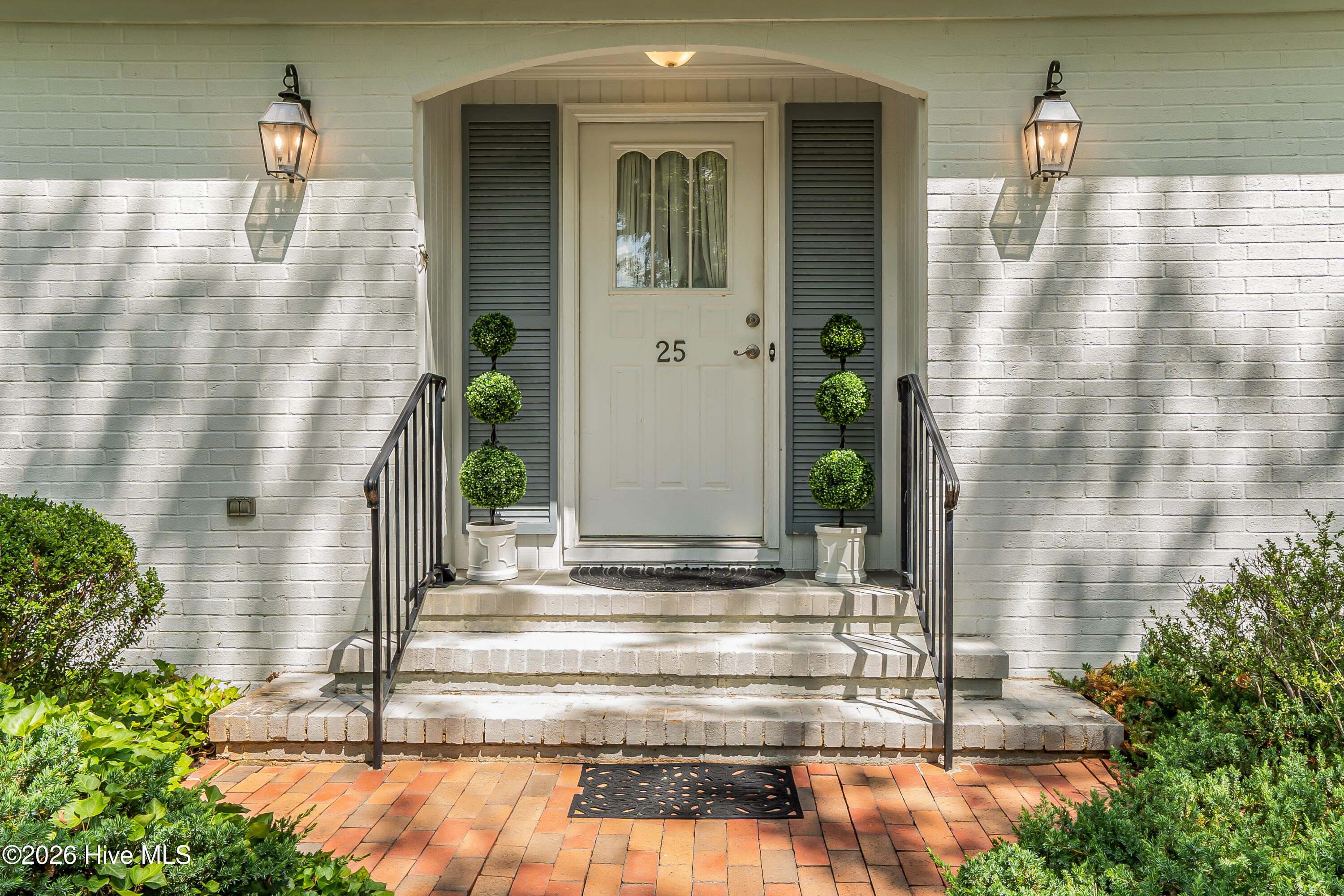 25 Magnolia Rd