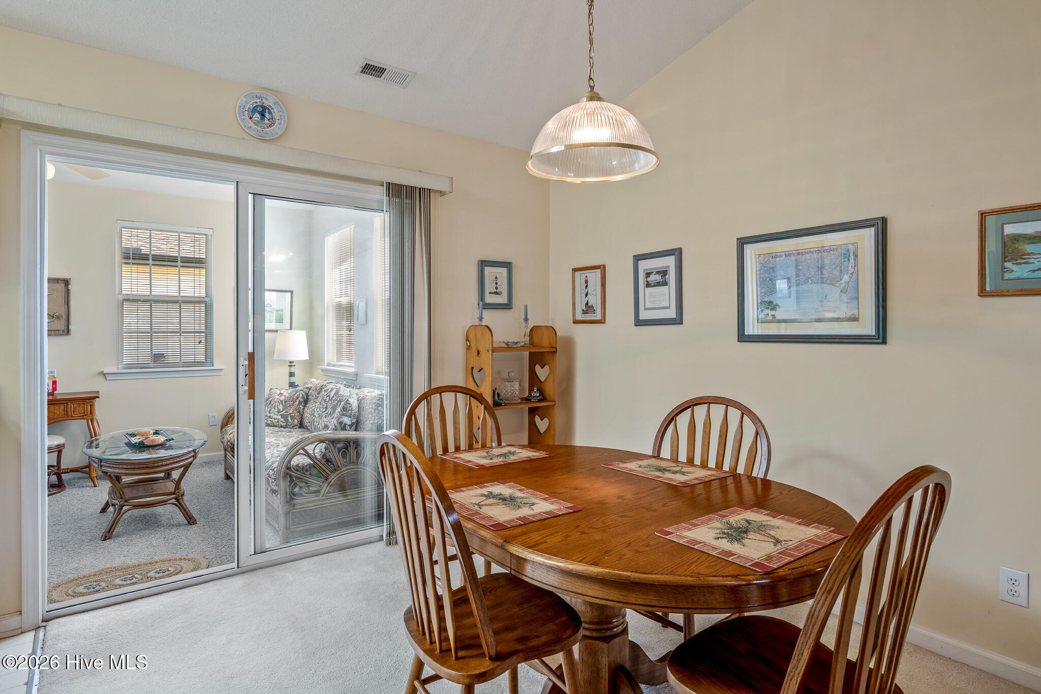 100566913 | Photo 16