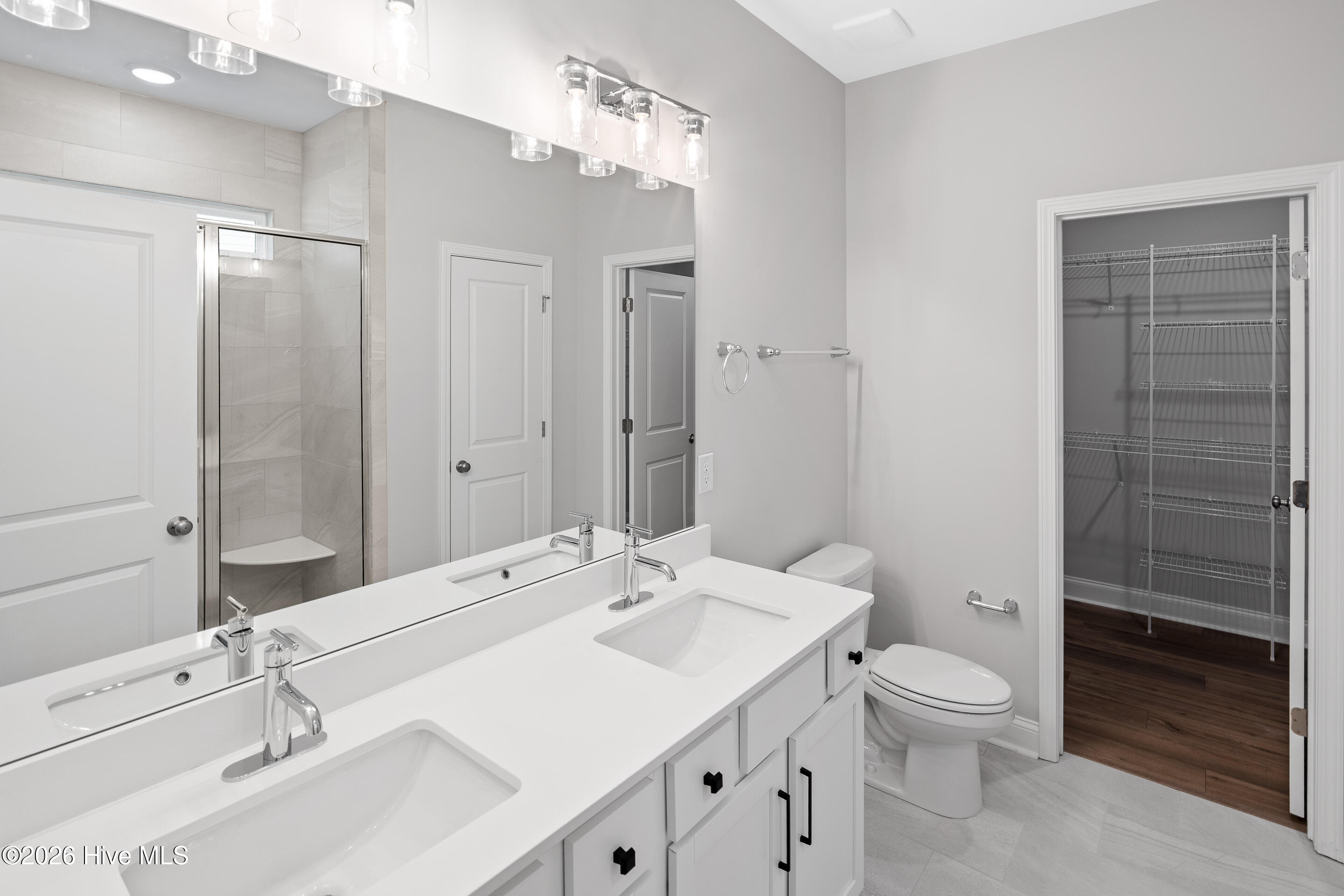 100552787 | Photo 12