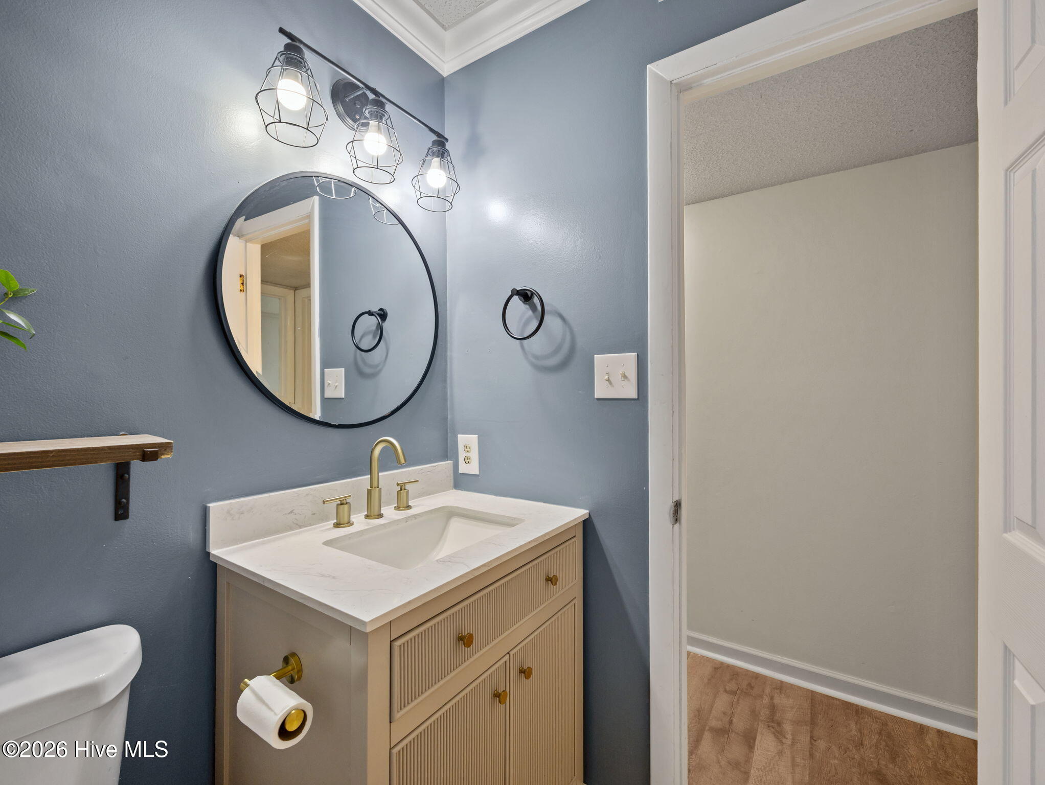 100563238 | Photo 12