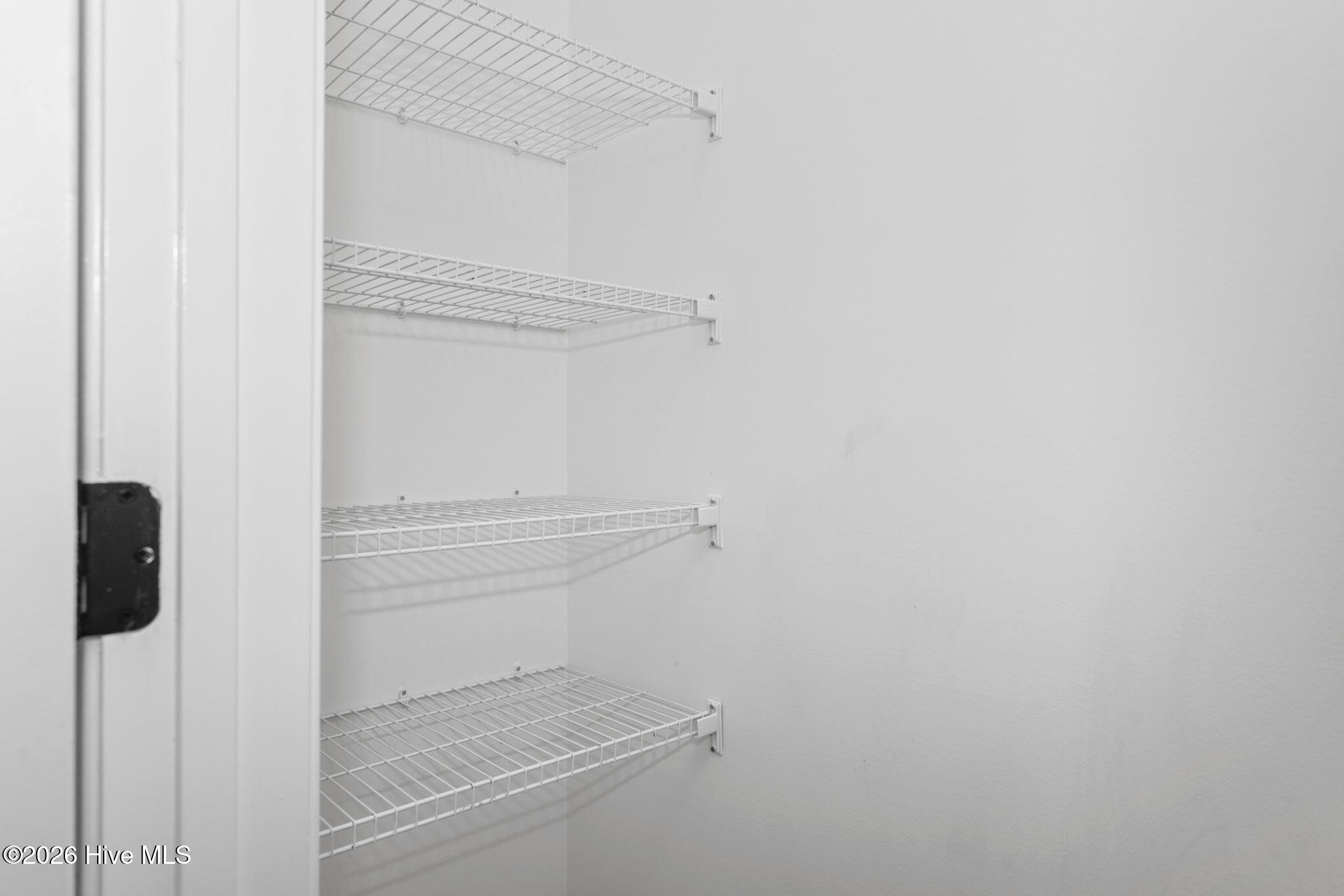 100547697 | Photo 13