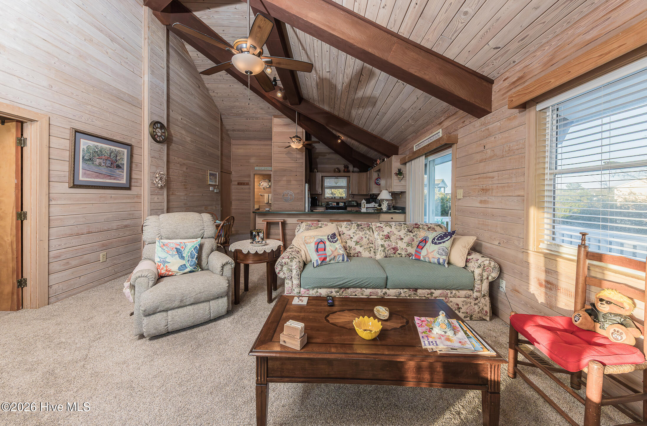 100560422 | Photo 48