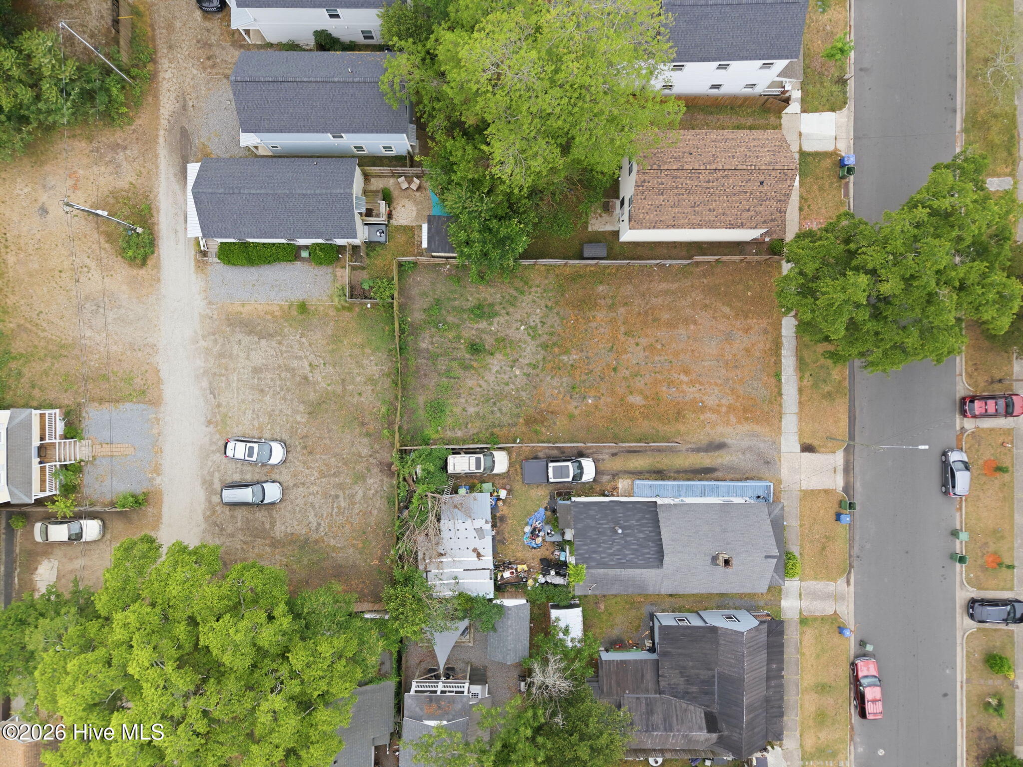 100570219 | Photo 17