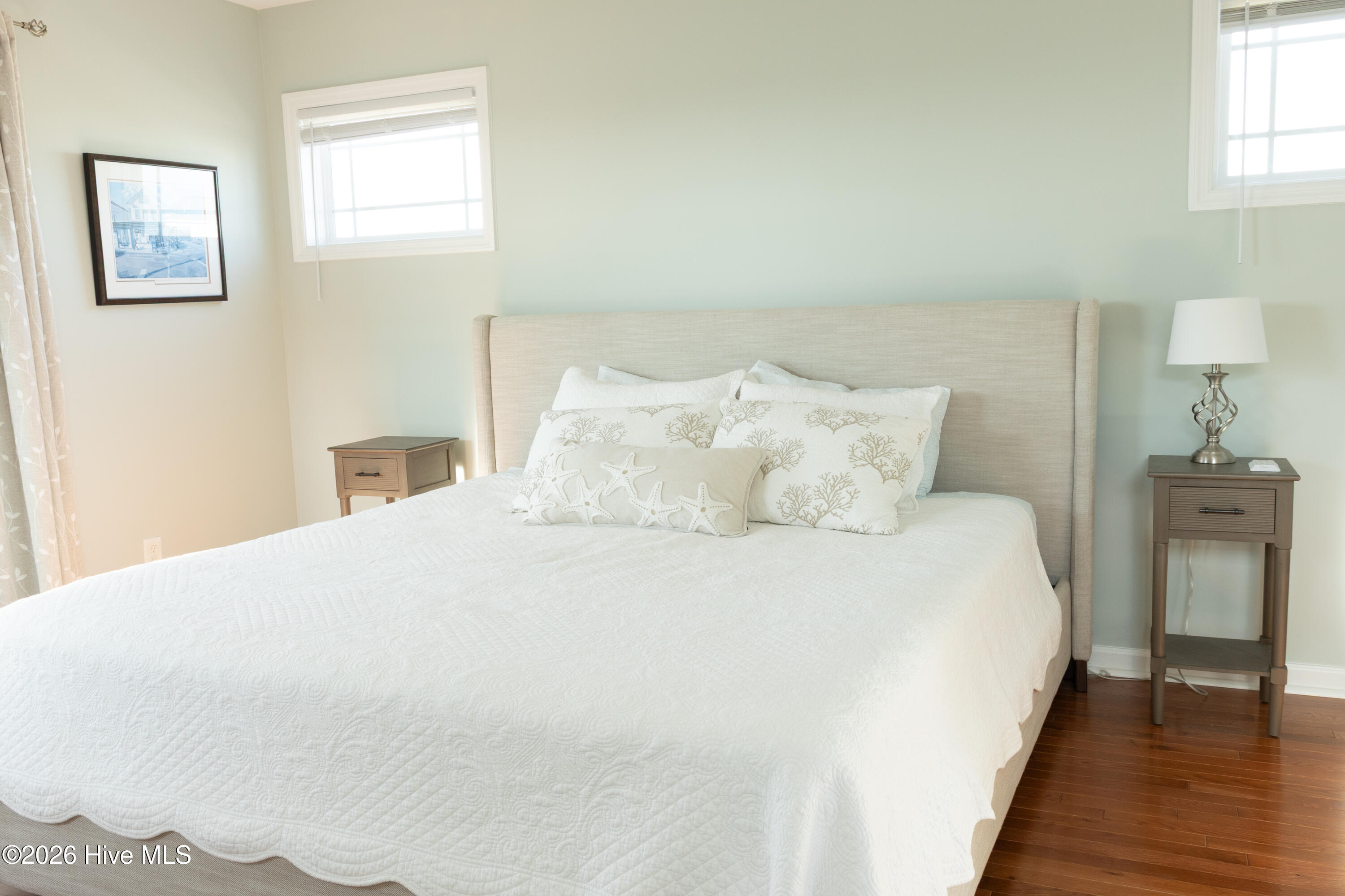 100559120 | Photo 28