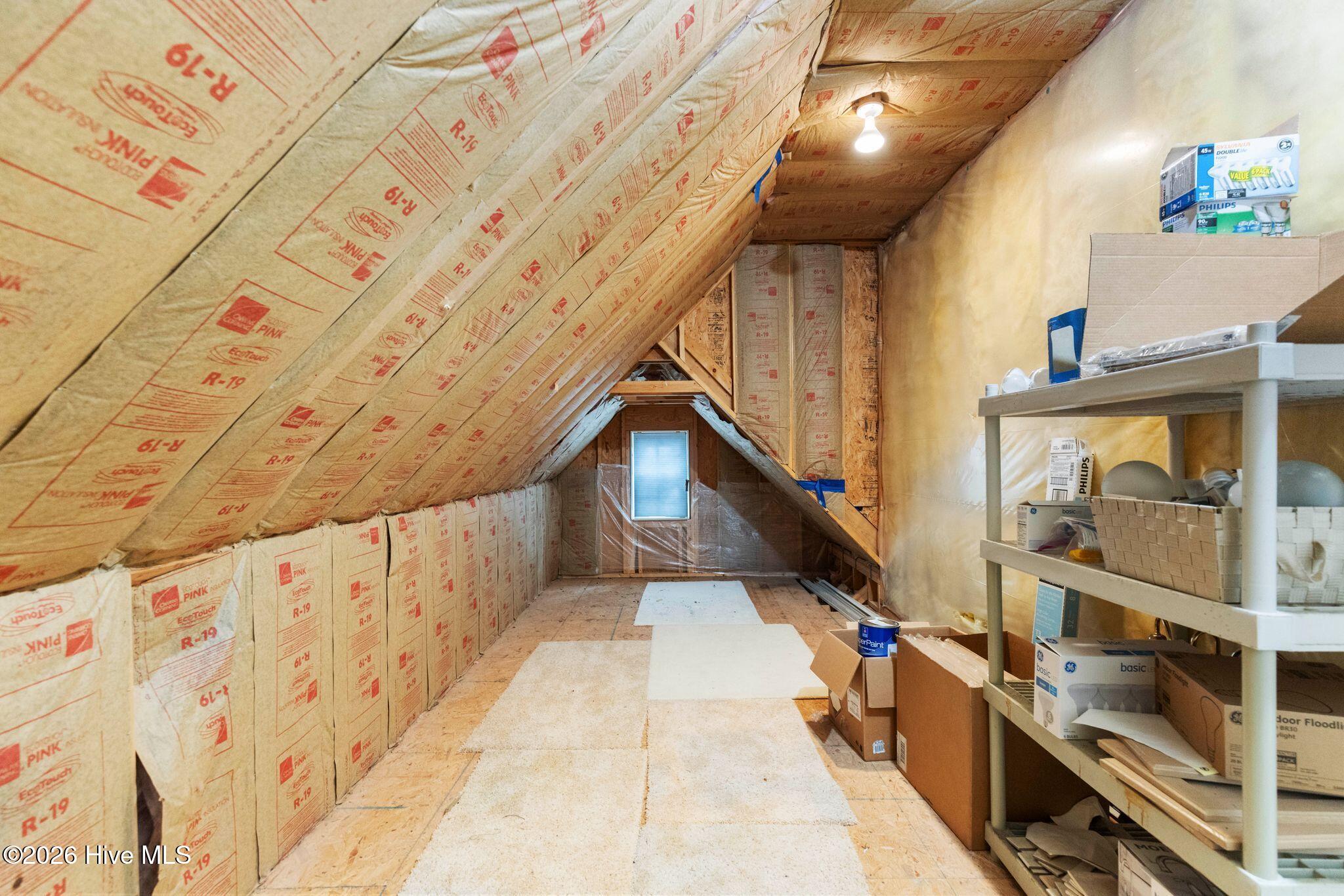 100553307 | Photo 83