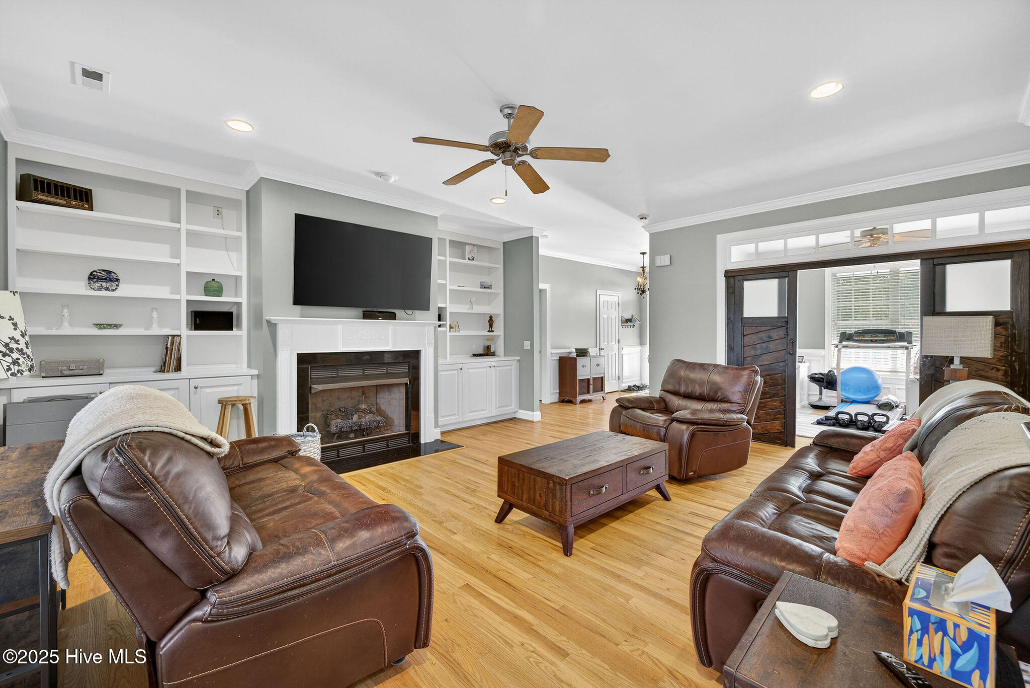 100540017 | Photo 29