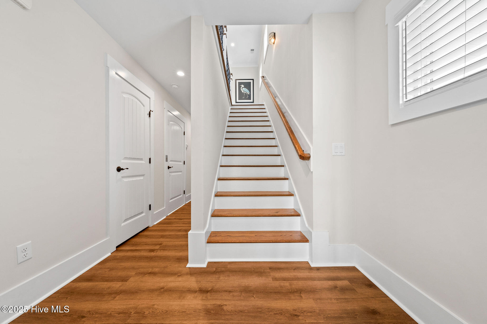 100521621 | Photo 61