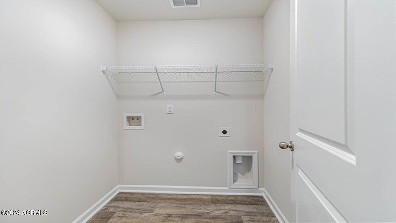 100553543 | Photo 23