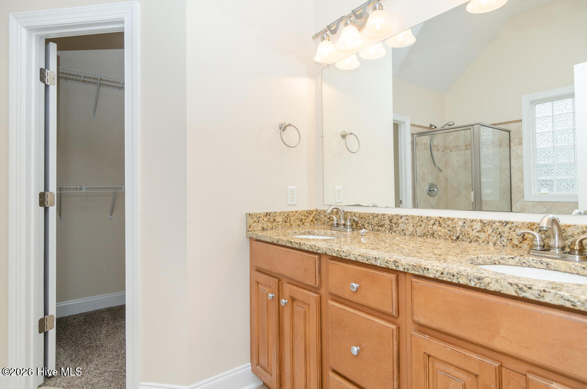 100556444 | Photo 16