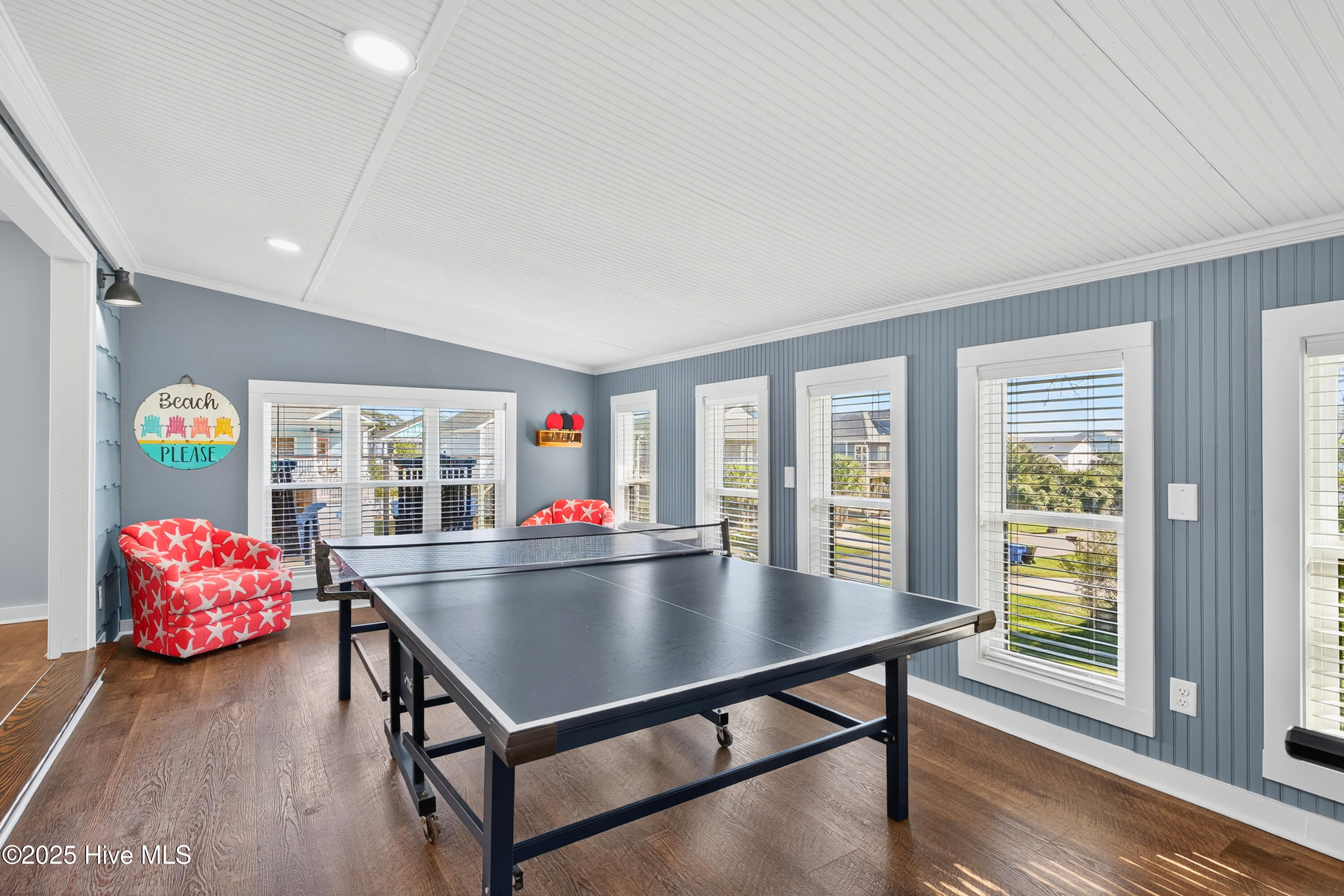 100537887 | Photo 42