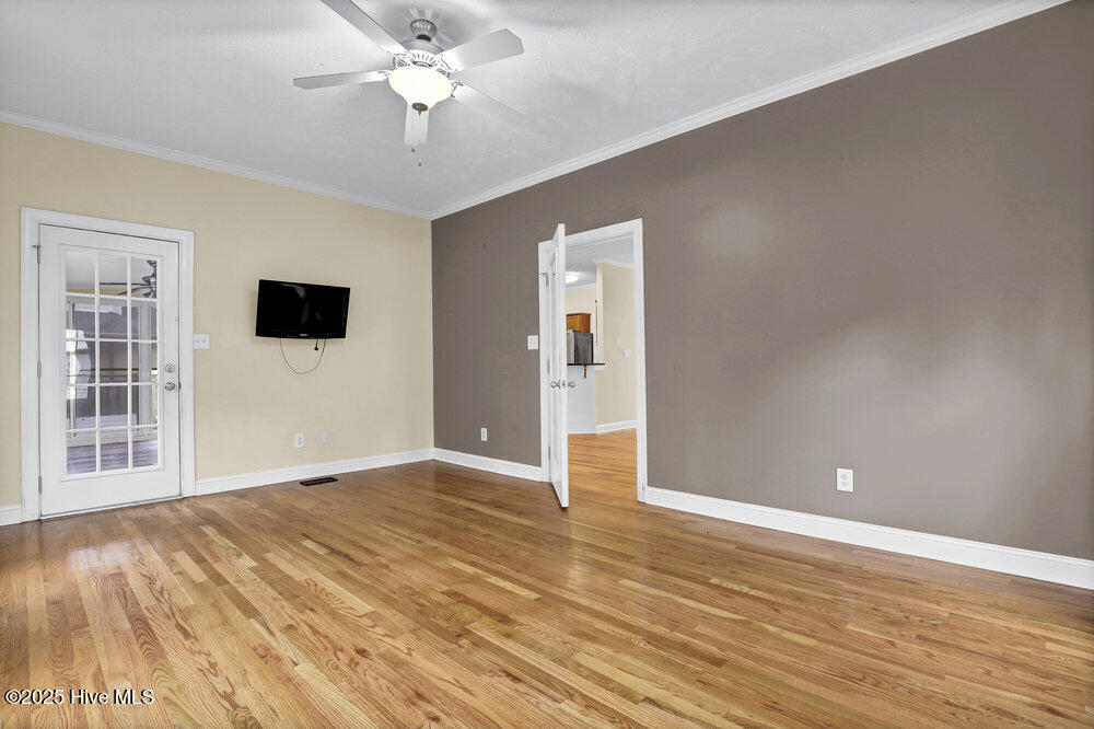 100550856 | Photo 20