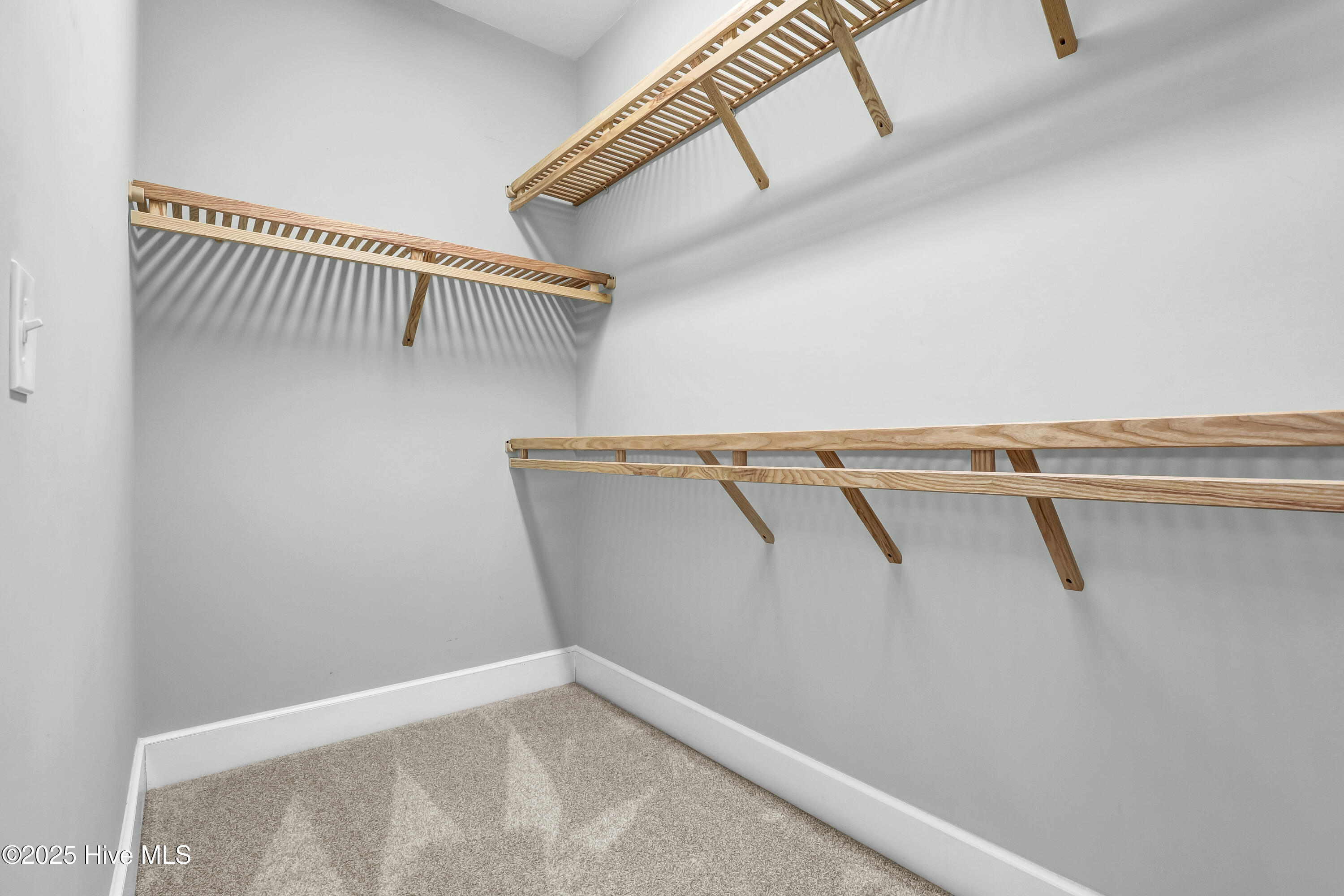 100565808 | Photo 22