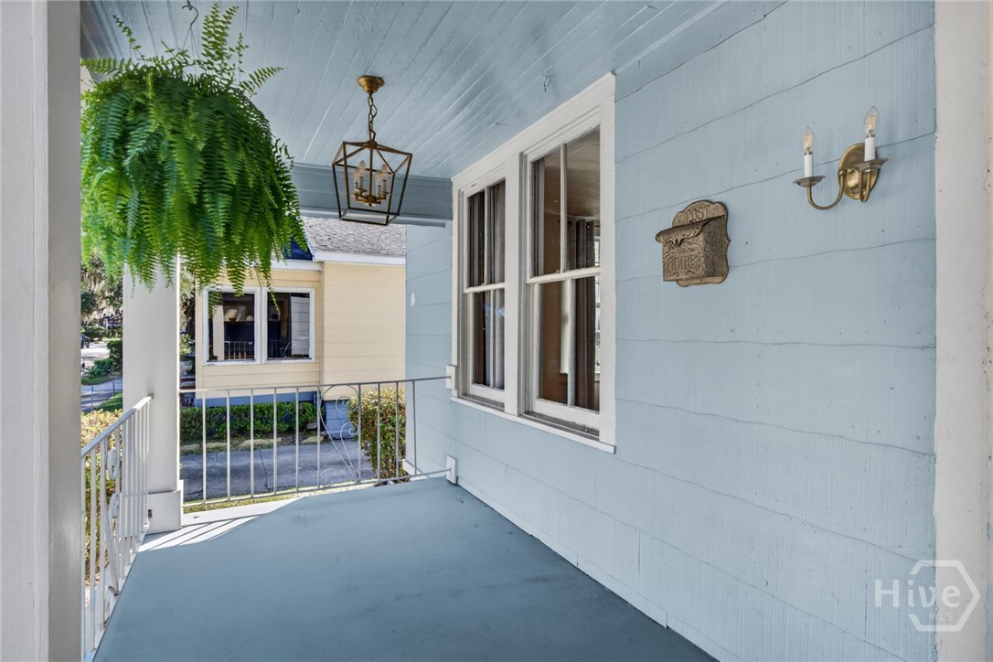 Photo 2 of Single family home for sale at 131 W 51st Street, Savannah, GA 31405 | MLS# SA367291 | Listing updated on 2026-10-29