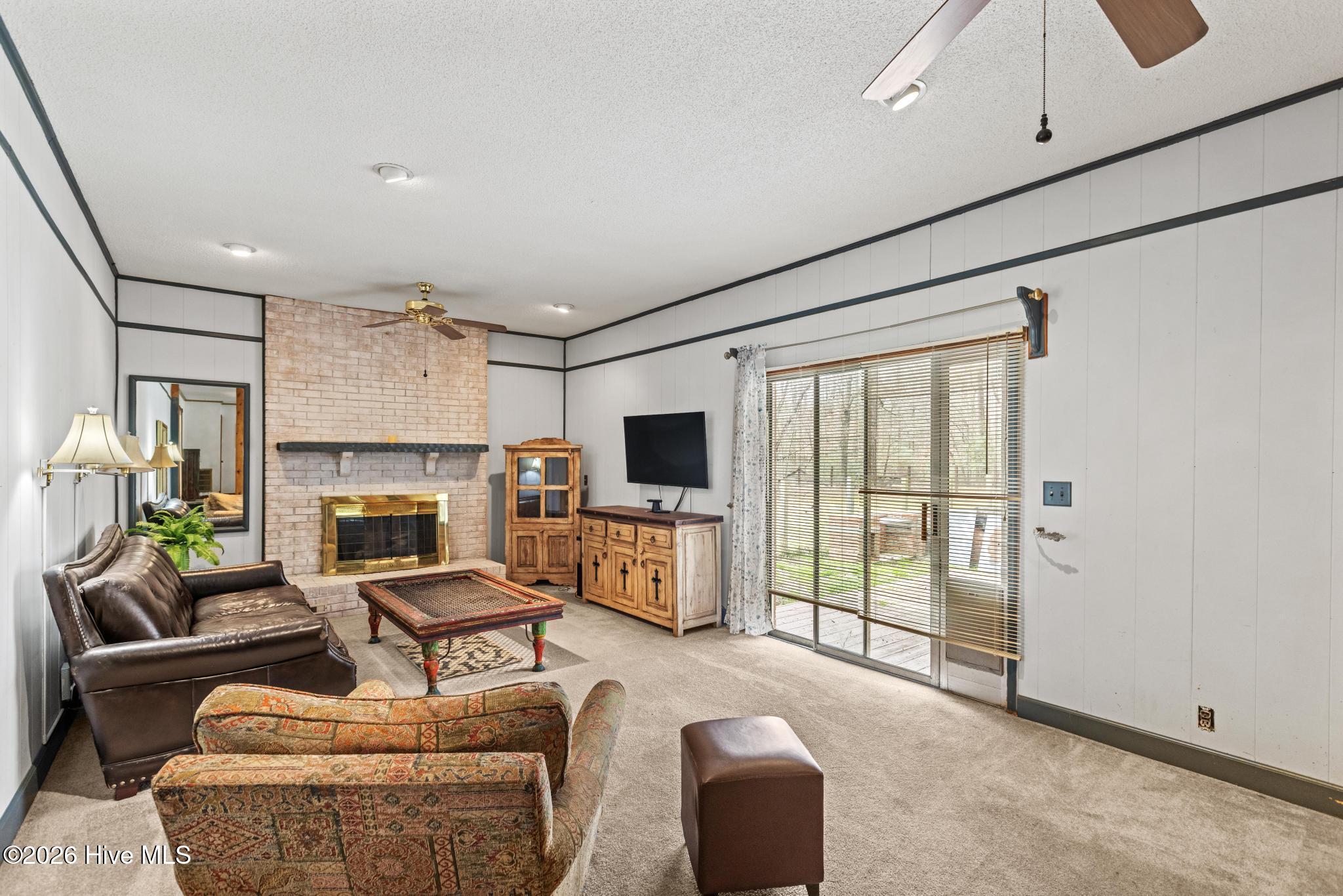 100560657 | Photo 11