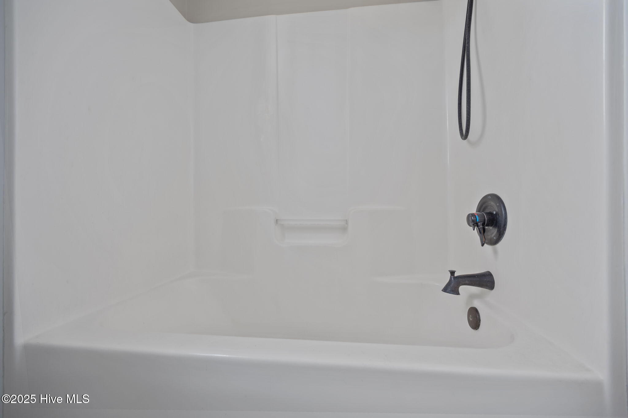 100544828 | Photo 38