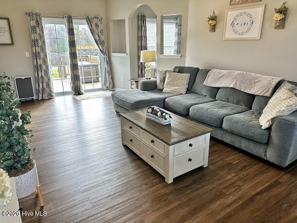 100560235 | Photo 12