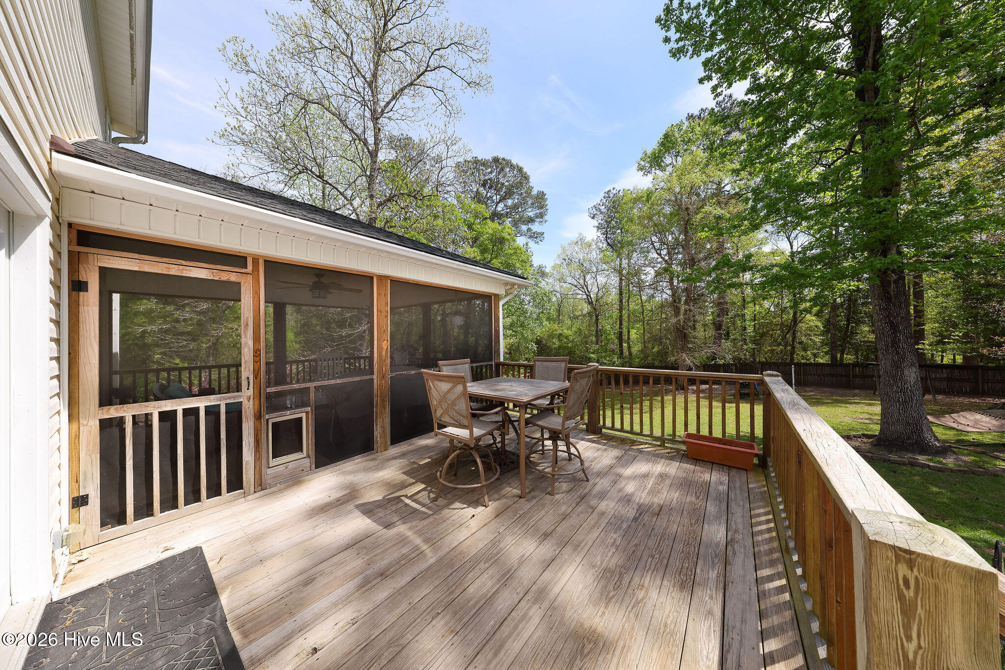 100565311 | Photo 29