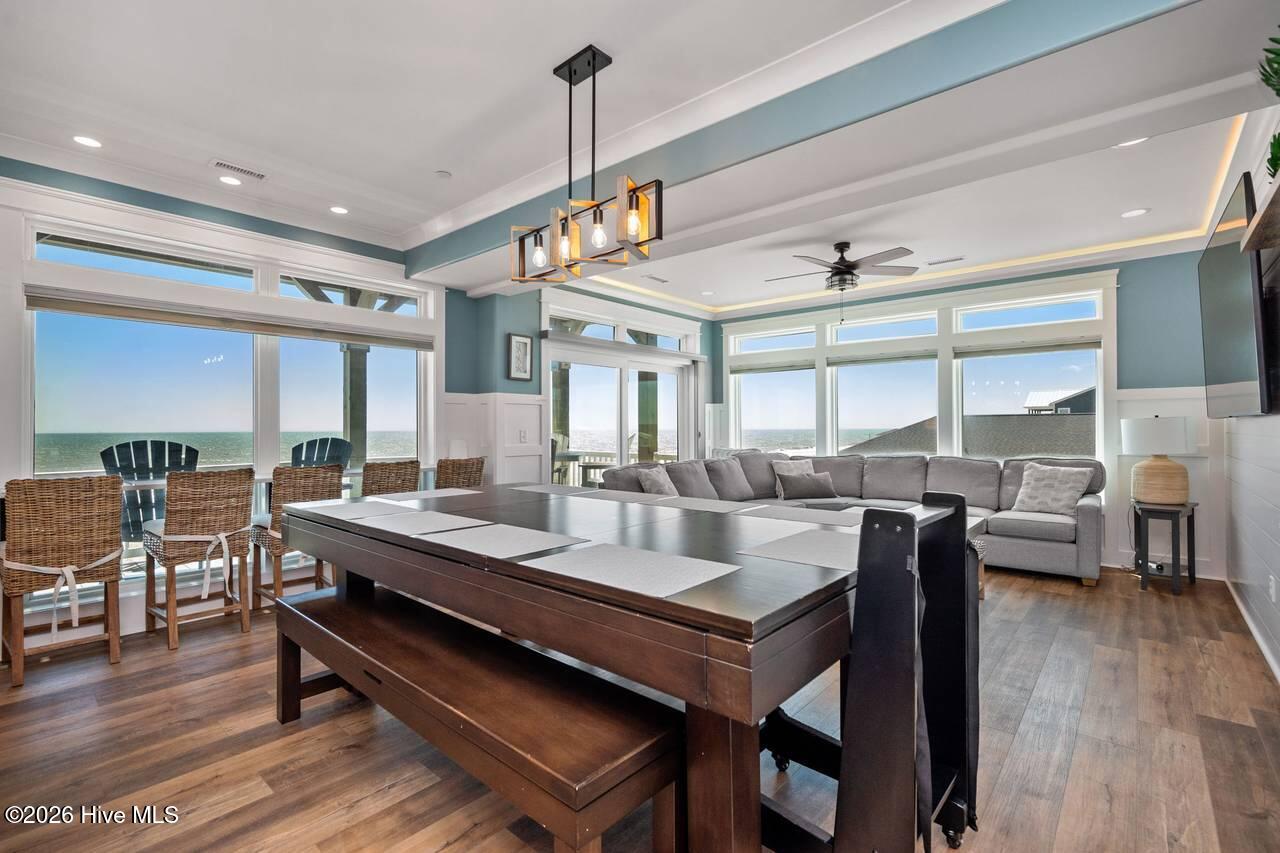 100560212 | Photo 10