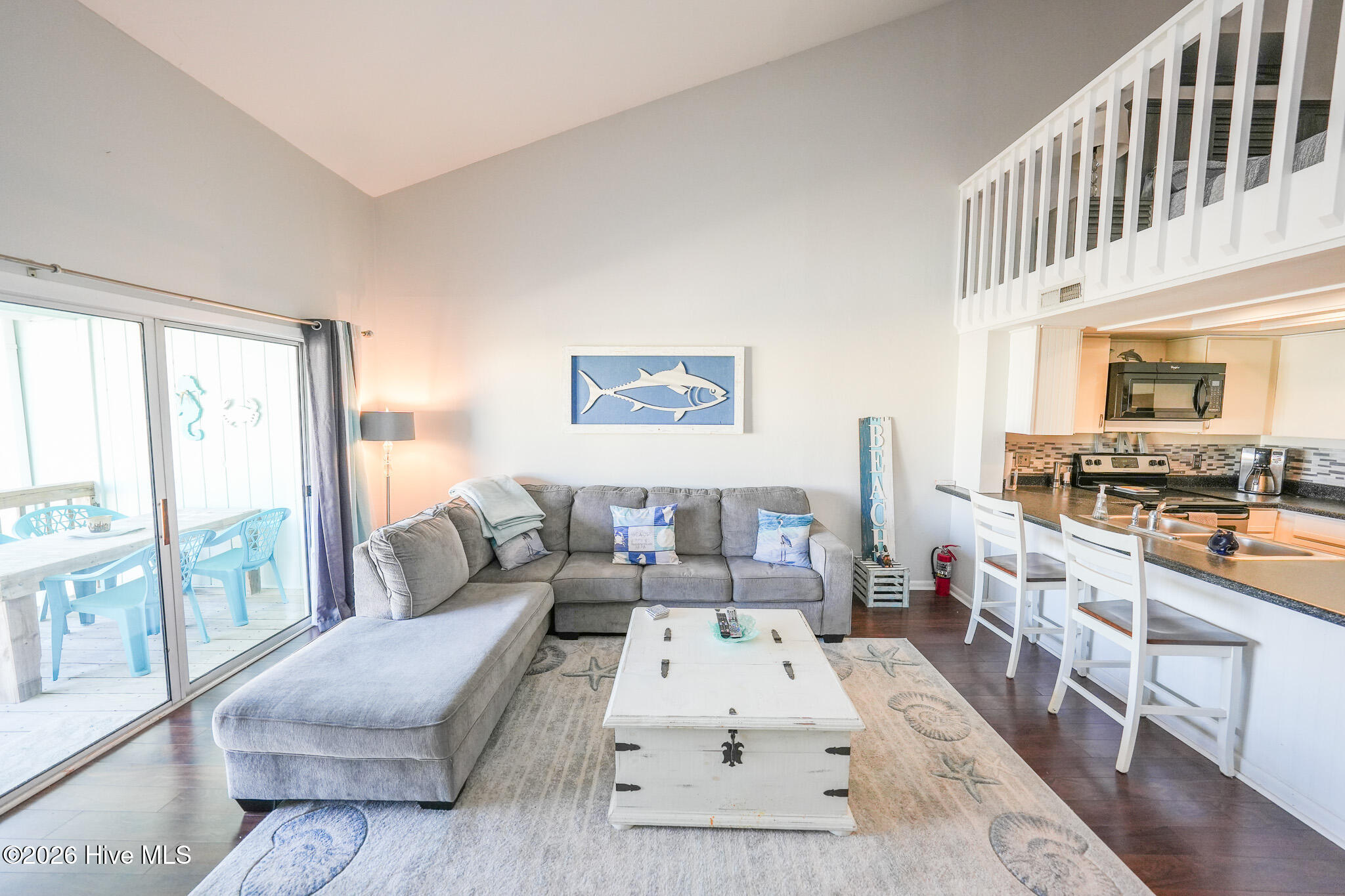 100519884 | Photo 27