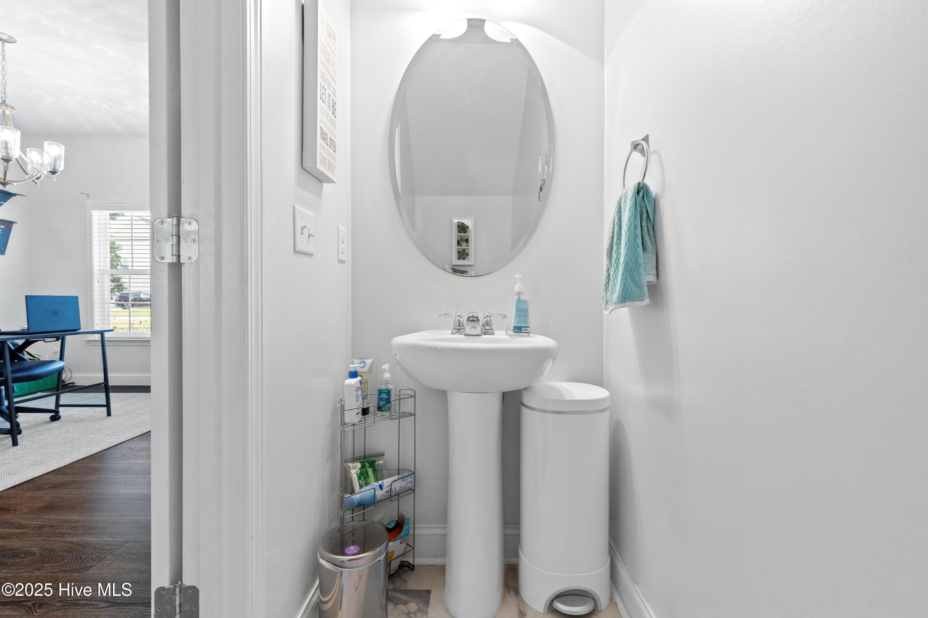 100521399 | Photo 16