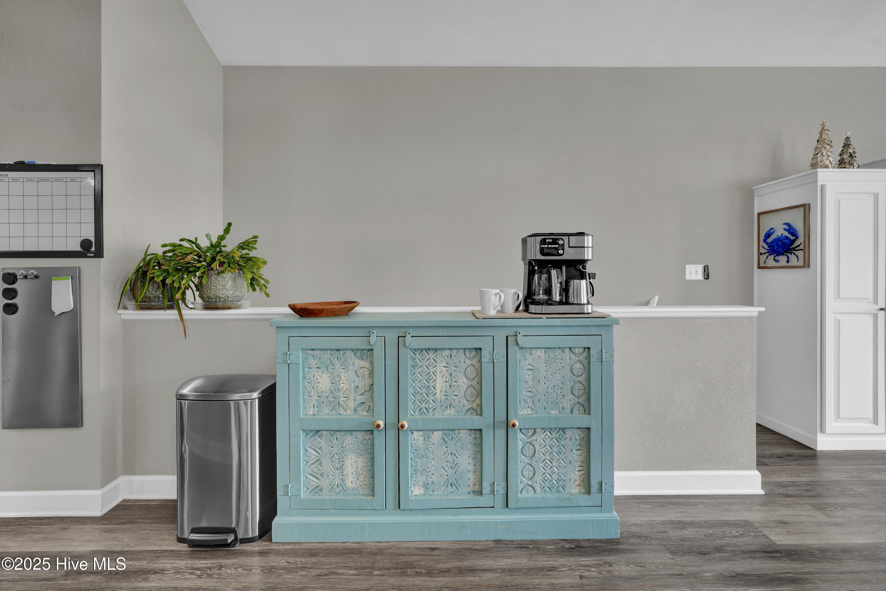 100532685 | Photo 30