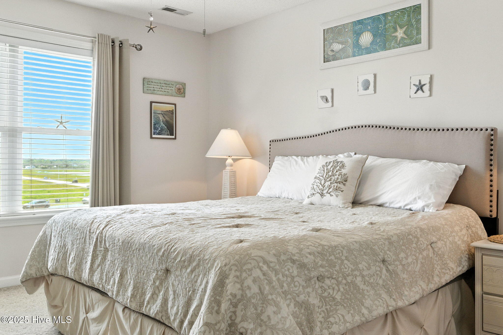 100552973 | Photo 25