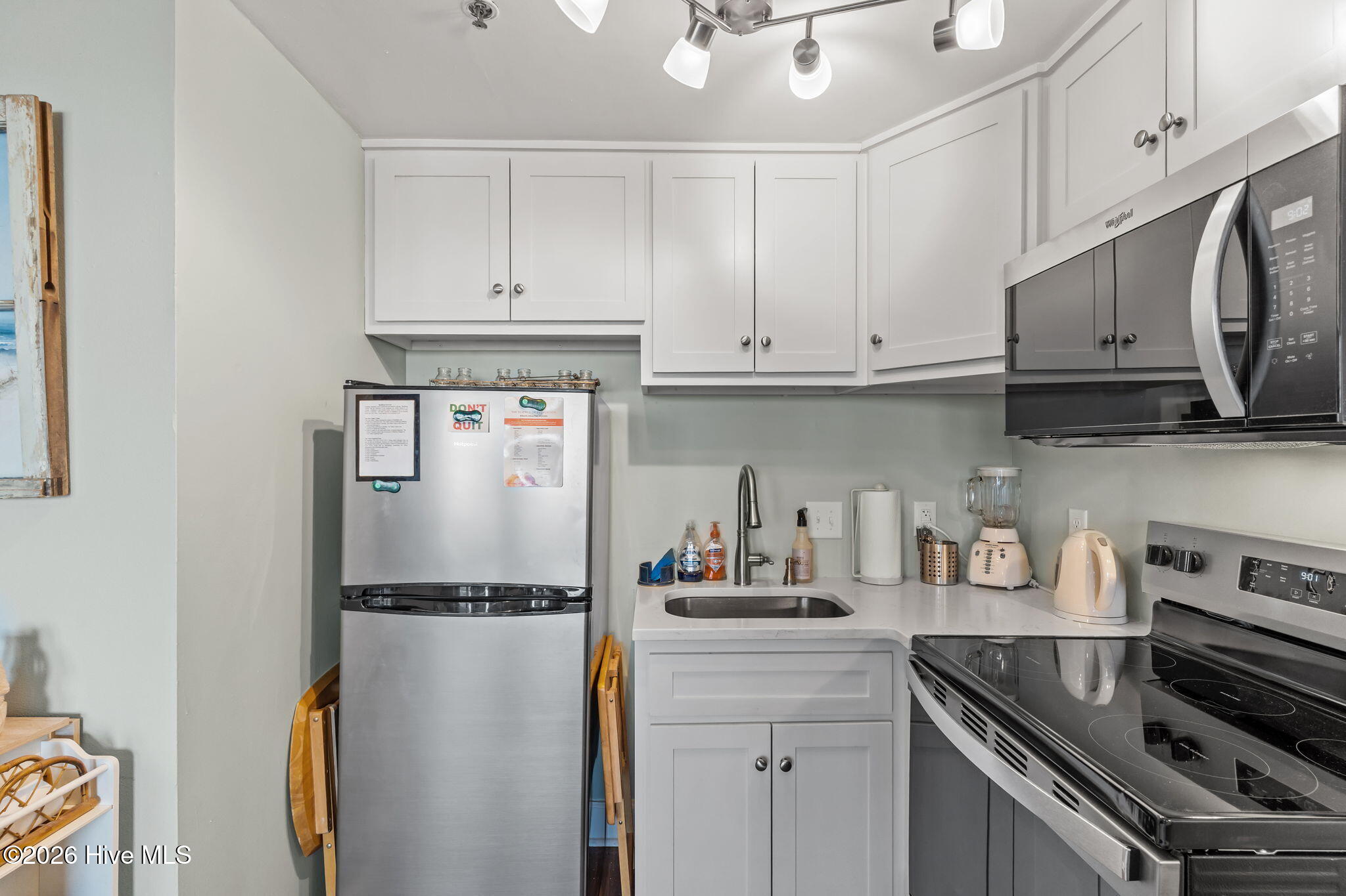 100560150 | Photo 22