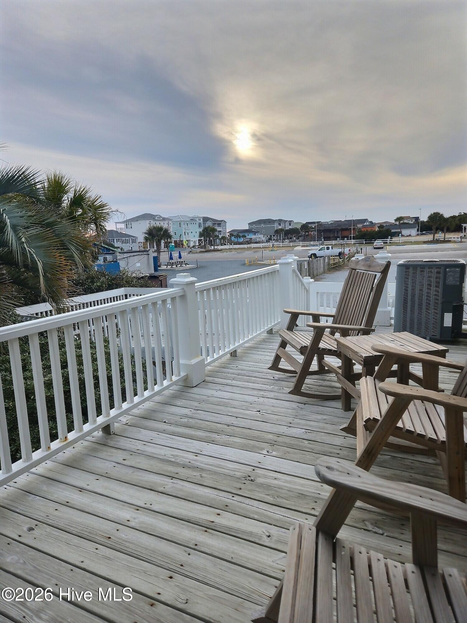 100553756 | Photo 35